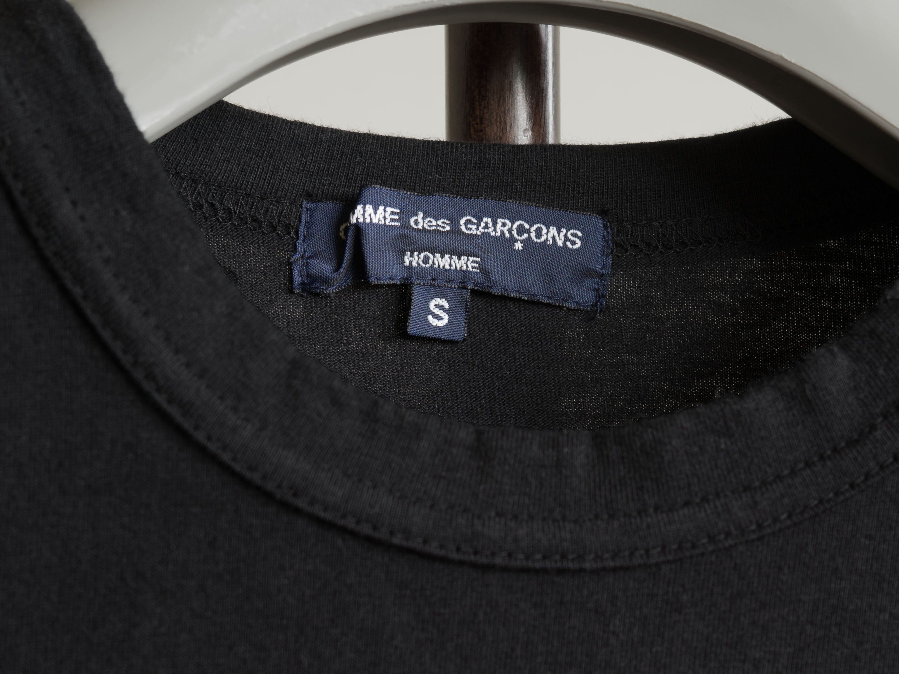 Comme des Garcons Homme SS2005 COMME des GARCONS HOMME LOGO PRINT T-SHIRT Size US S / EU 44-46 / 1 - 6 Thumbnail