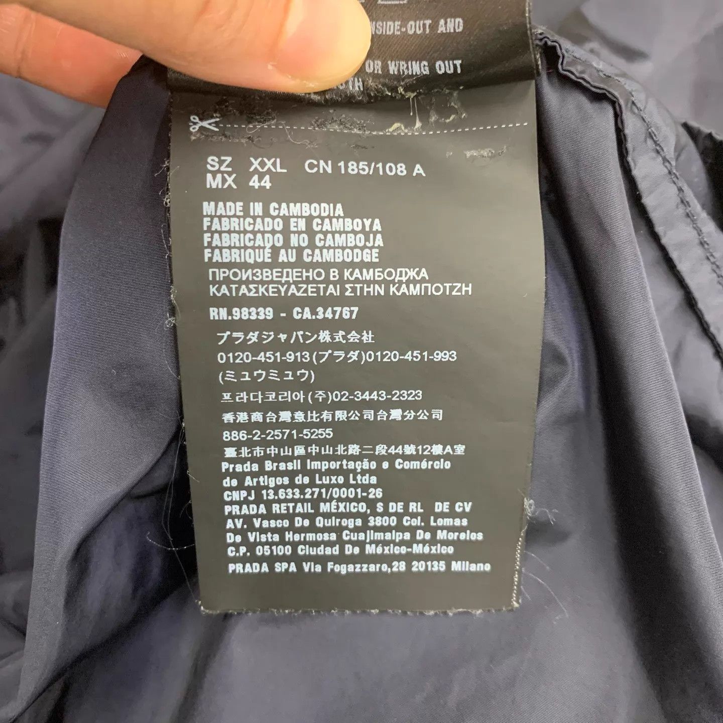 Prada Prada Navy Blue Triangle Logo Jacket XXL 9/10 Hem Scratch Size XXL / US 16-18 / IT 52-54 - 5 Thumbnail