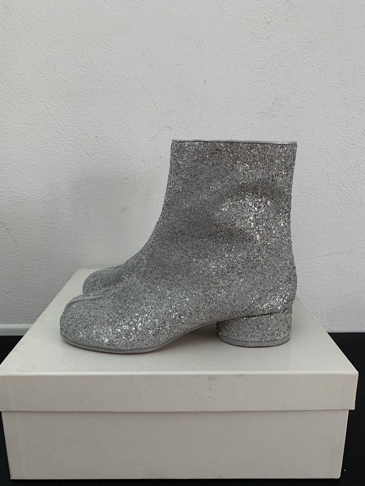Maison Margiela Maison Margiela Silver Tabi Boots Size US 6.5 / IT 36.5 - 2 Thumbnail