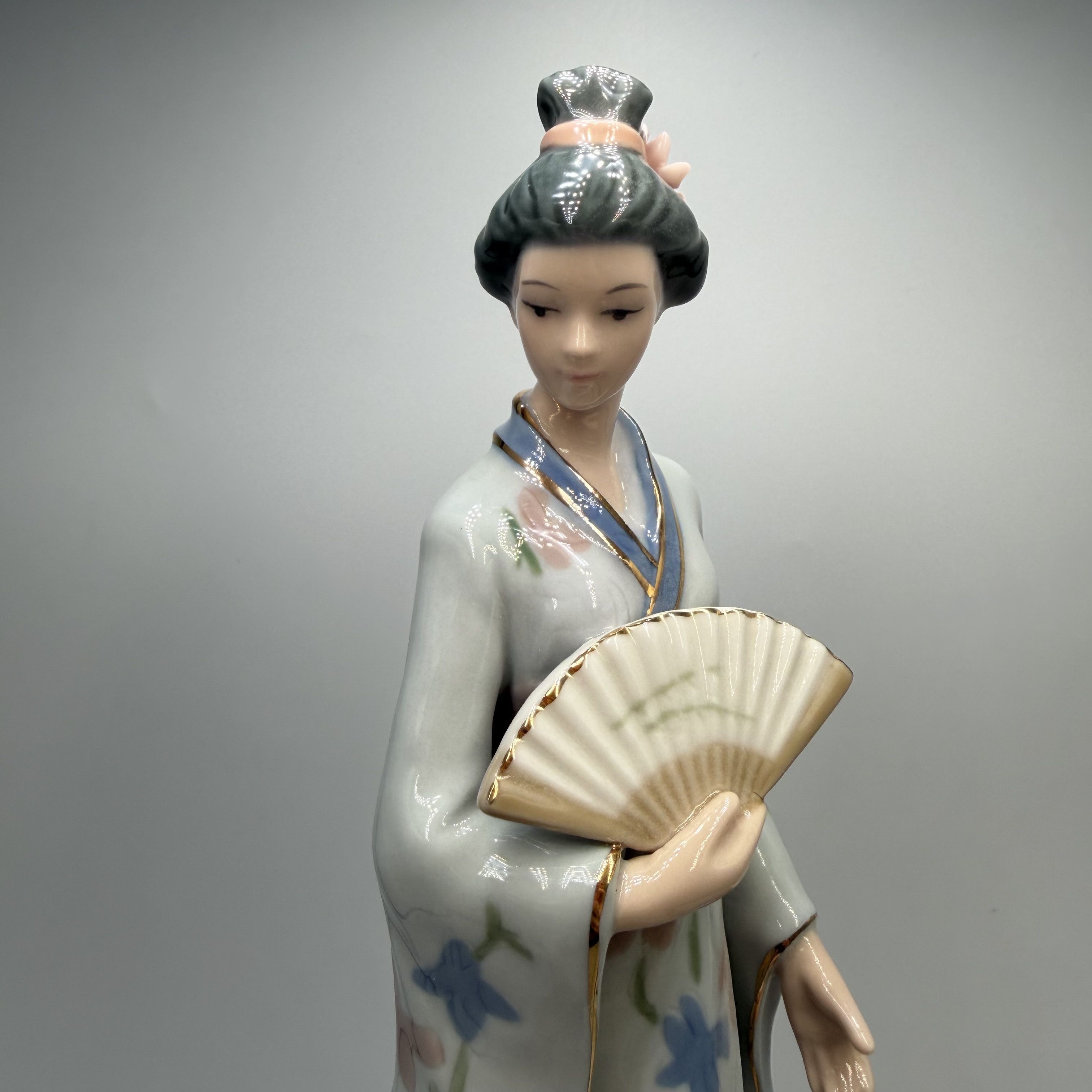 Vintage Pavone Porcelain Japanese Lady Geisha Figurine Fan Italian Size ONE SIZE - 2 Thumbnail