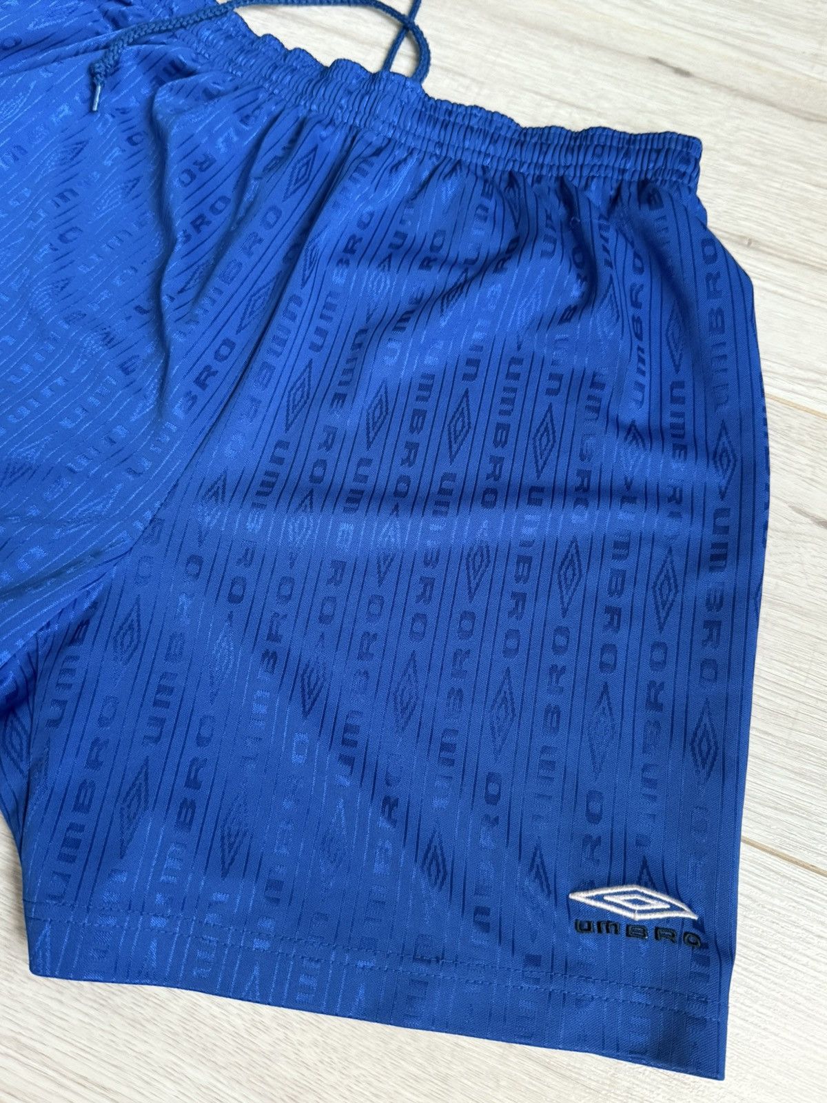 Umbro Vintage Umbro soccer jersey shorts Size US 34 / EU 50 - 2 Thumbnail
