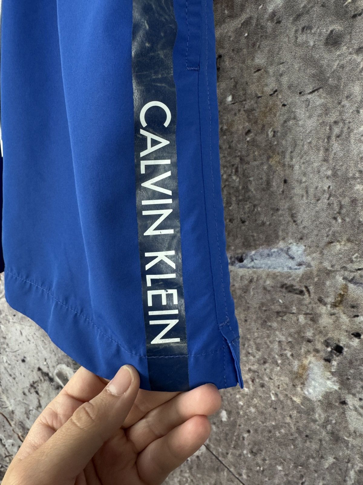 Tommy Hilfiger Men’s Calvin Klein Swimwear Shorts Size Small Size US 30 / EU 46 - 7 Thumbnail
