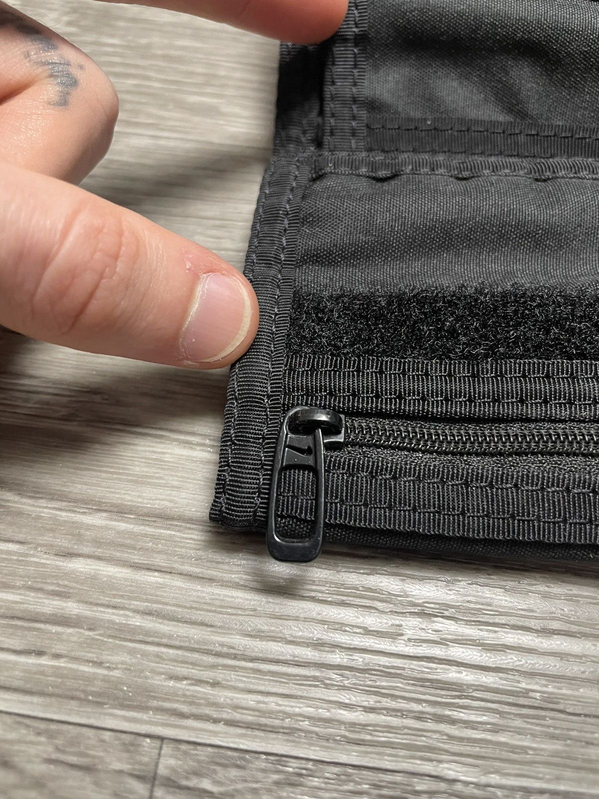 Nike Nike Wallet Swoosh Bifold Card Holder Coin Zip Purse Black Size ONE SIZE - 3 Thumbnail