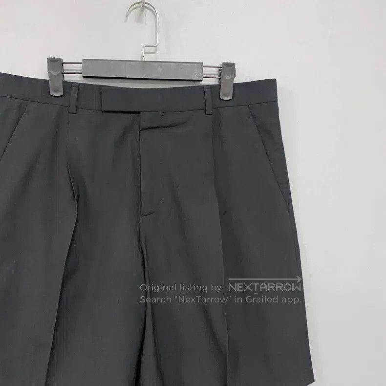 Dior Dior Black wool shorts Size US 32 / EU 48 - 2 Thumbnail