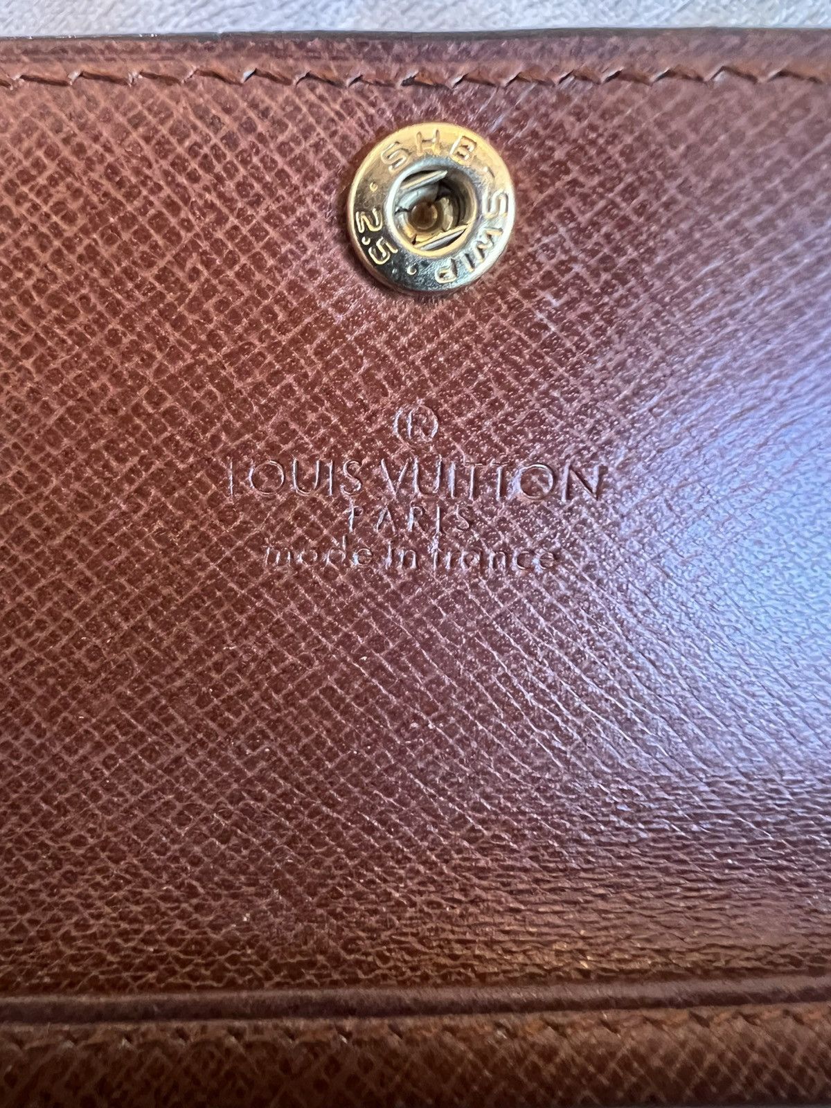 Louis Vuitton Louis Vuitton monogram 4 key holder Size ONE SIZE - 4 Thumbnail