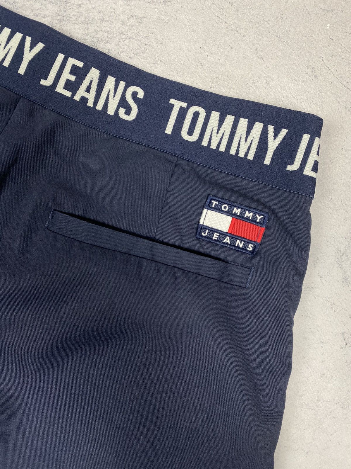Tommy Hilfiger Tommy Hilfiger Casual Pants Size W29 L 30 Size US 30 / EU 46 - 4 Thumbnail
