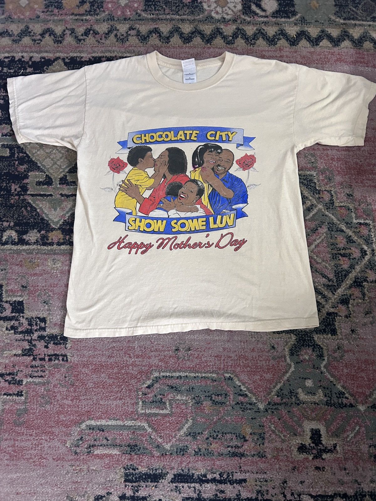 Vintage VINTAGE Chocolate City "Show Some Luv" Mother’s Day T-Shirt Size US L / EU 52-54 / 3 - 1 Thumbnail