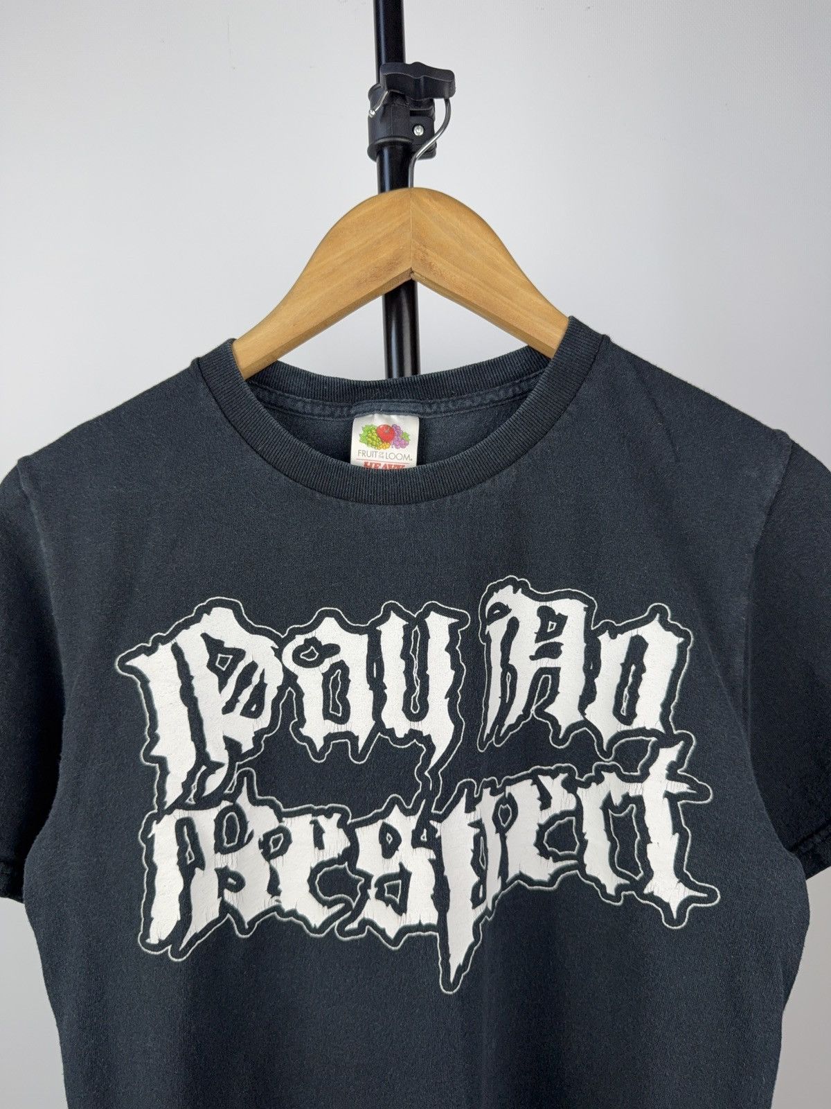 Band Tees 00s Pay No Respect Punk Tee Fruit of the Loom Gothic Print S Size US S / EU 44-46 / 1 - 3 Thumbnail