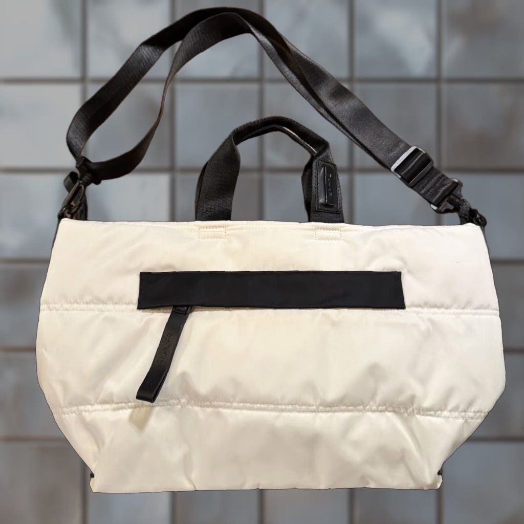 Vintage Tahari Large White Quilted Nylon Shoulder Bag Tote - New Womens Travel Business Casual