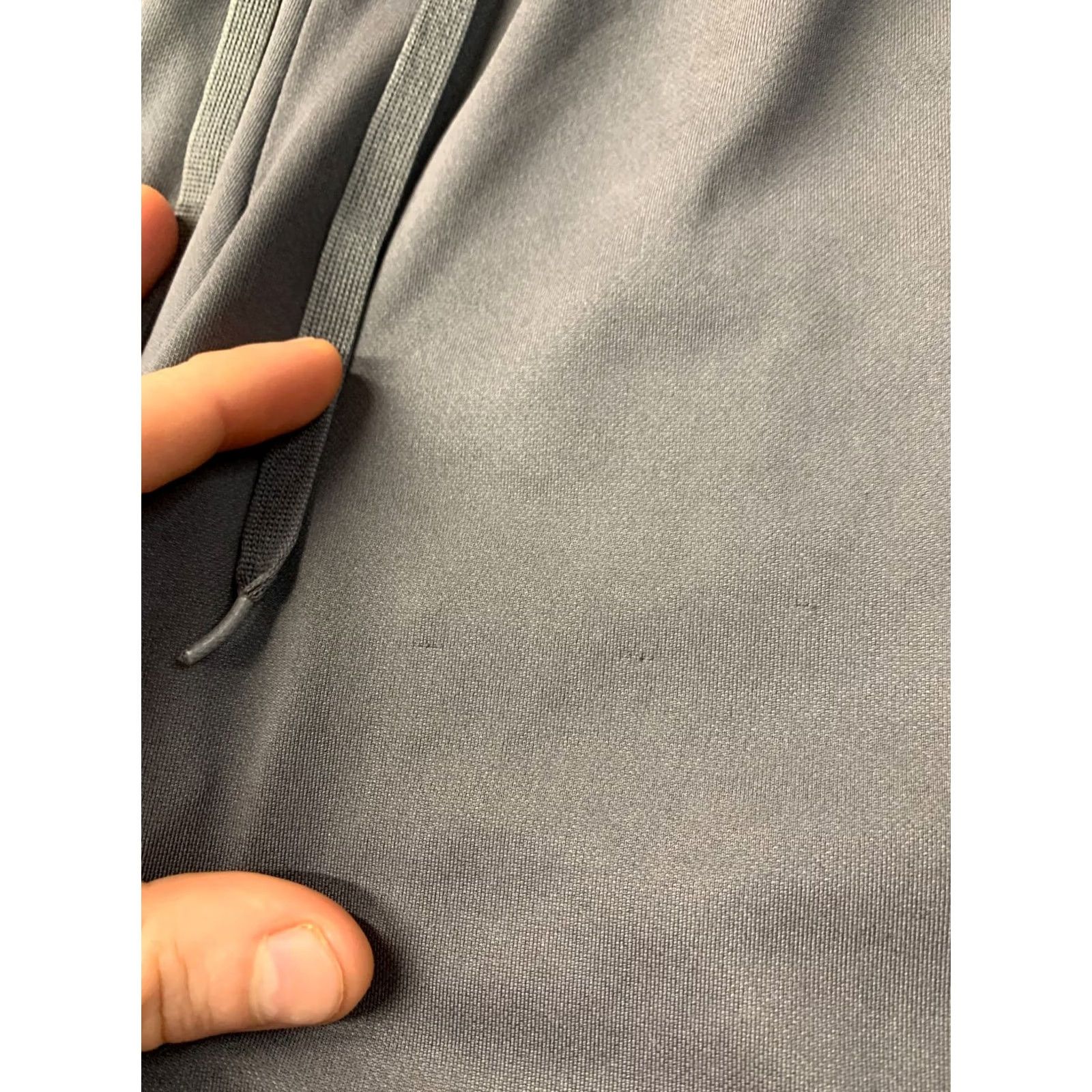 Nike NIKE Dri-FIT Academy MEN Training Football Soccer Slim Shorts M Gray and Black Slim Fit Summer 36 cm 32 cm 100% Polyester Nike Academy Mens Shorts Size US 31 - 4 Thumbnail