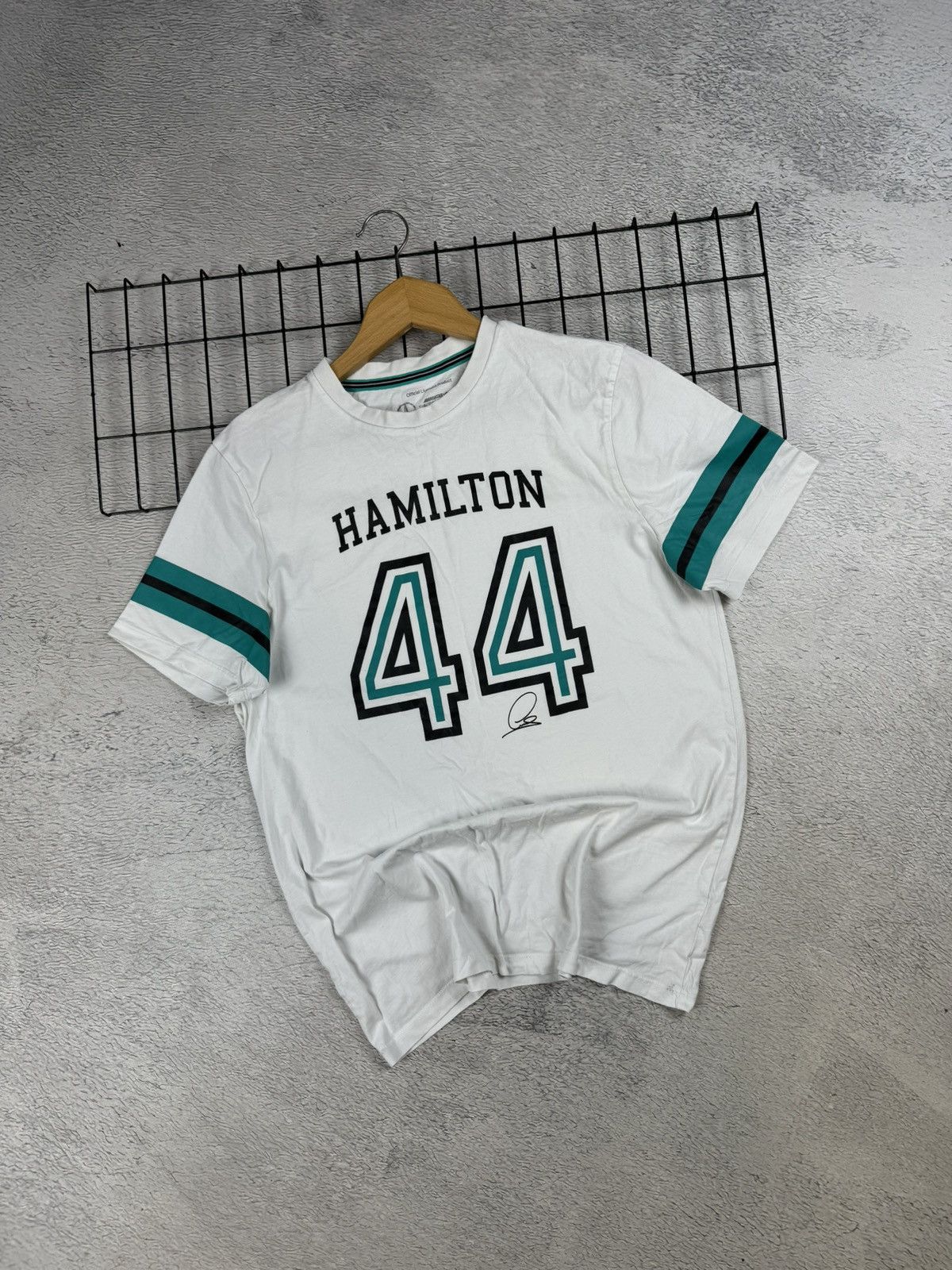 Formula 1 × Hamilton × Mercedes-Benz 44 Hamilton Mercedes-Benz Petronas Racing Team M size Size US M / EU 48-50 / 2 - 1 Thumbnail