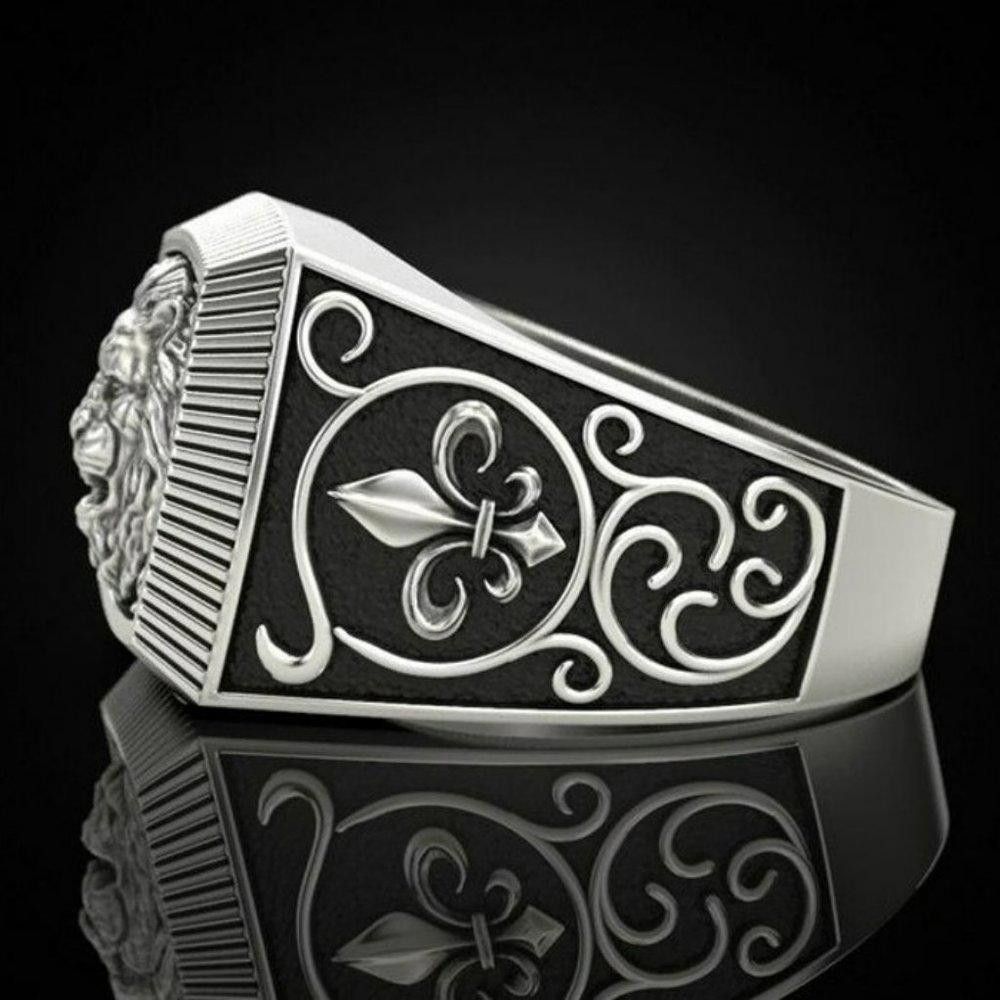 Designer Men's Viking Lion Head Totem Amulet Silver Ring - Size 8 Size ONE SIZE - 7 Thumbnail