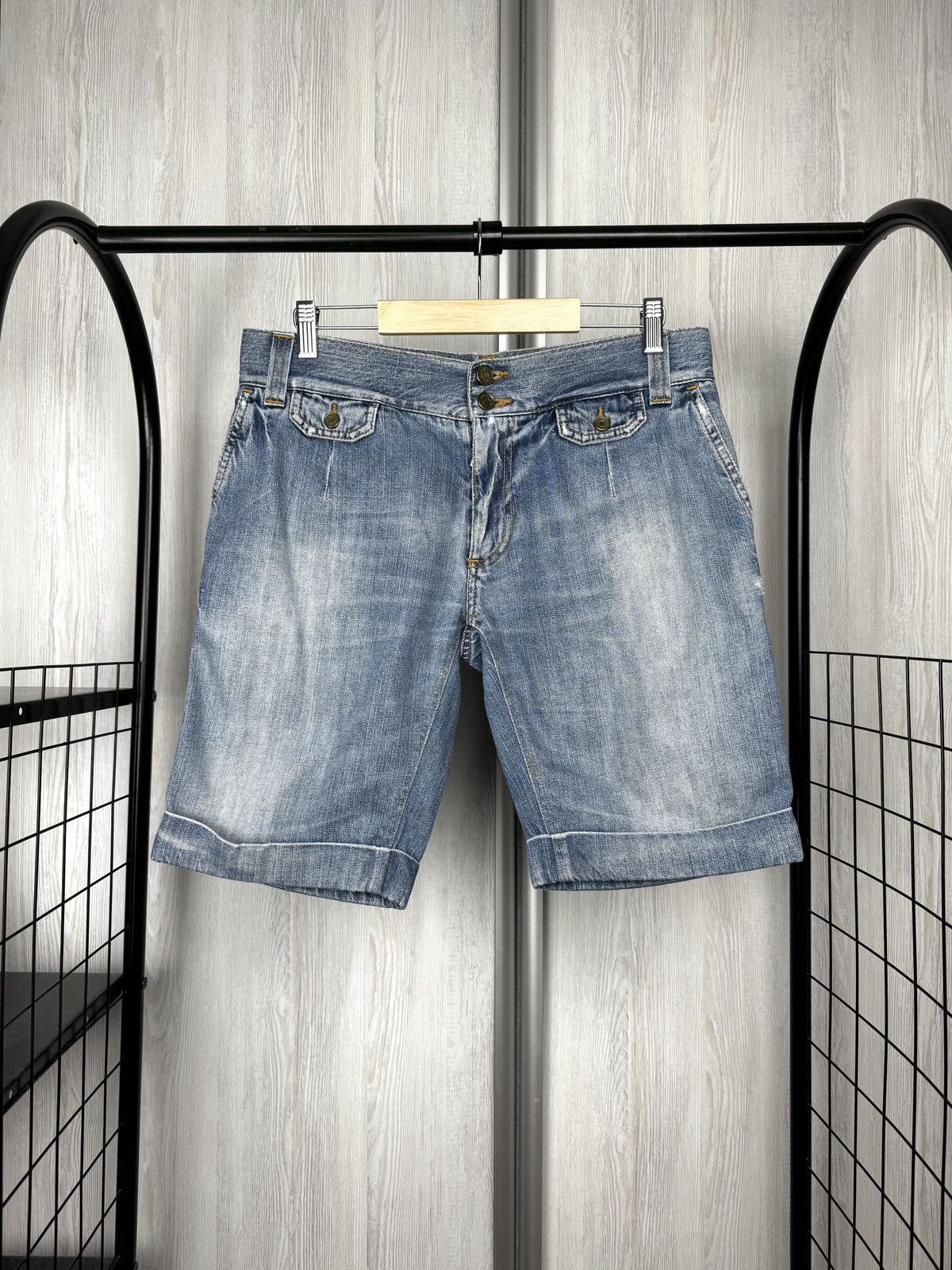 Dolce & Gabbana Dolce & Gabbana 16 Cuba Big Logo Denim Shorts Size US 32 / EU 48 - 1 Thumbnail