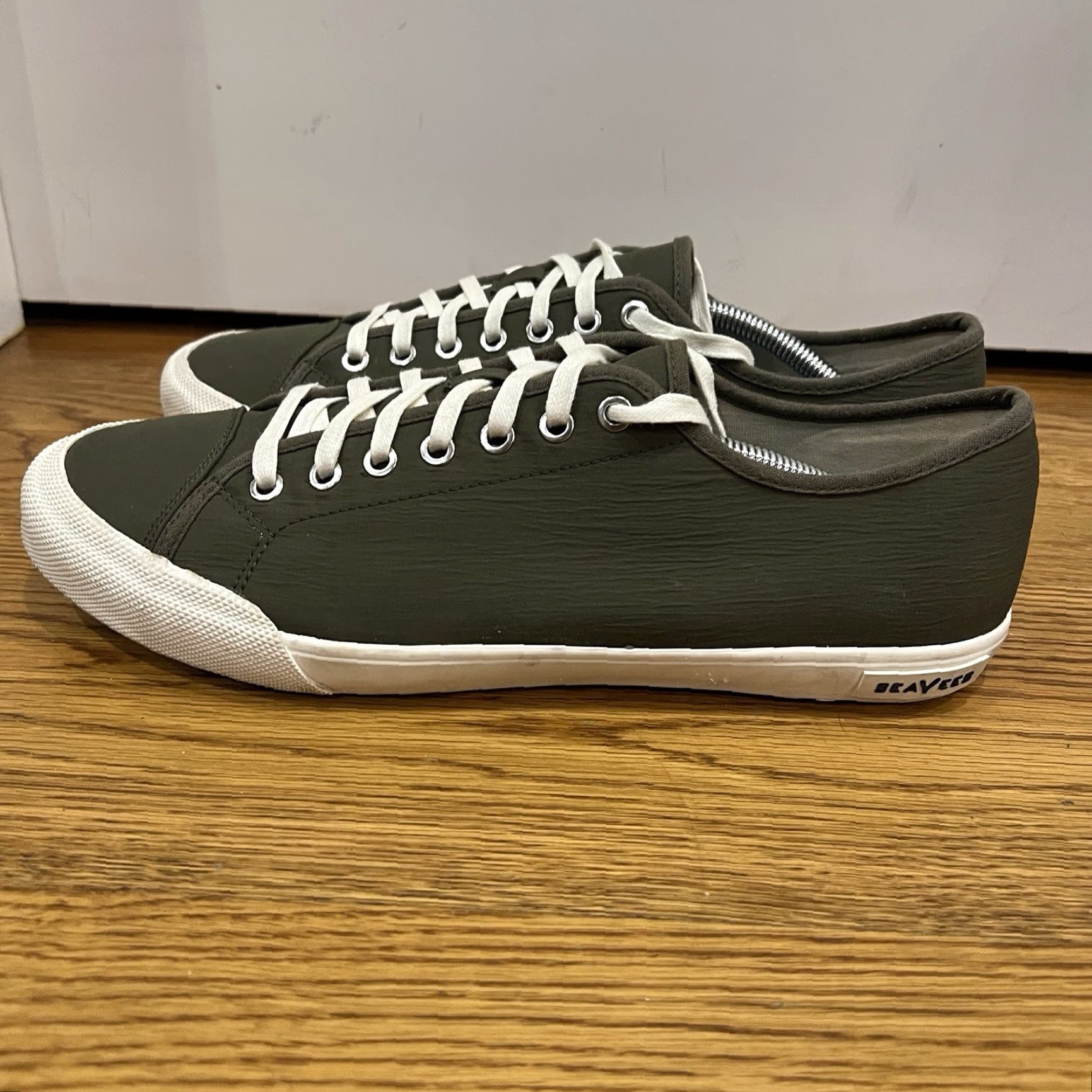 SeaVees SeaVees Army Issue Low Classic Military Olive Sneakers Mens 11.5 Green Lace Up Casual Sneaker Size US 11.5 / EU 44-45 - 7 Thumbnail