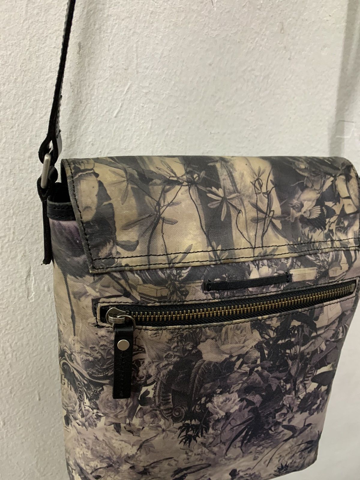 Jean Paul Gaultier Jean Paul Gaultier Psychedelic Paradise Sling Bag Size ONE SIZE - 15 Thumbnail