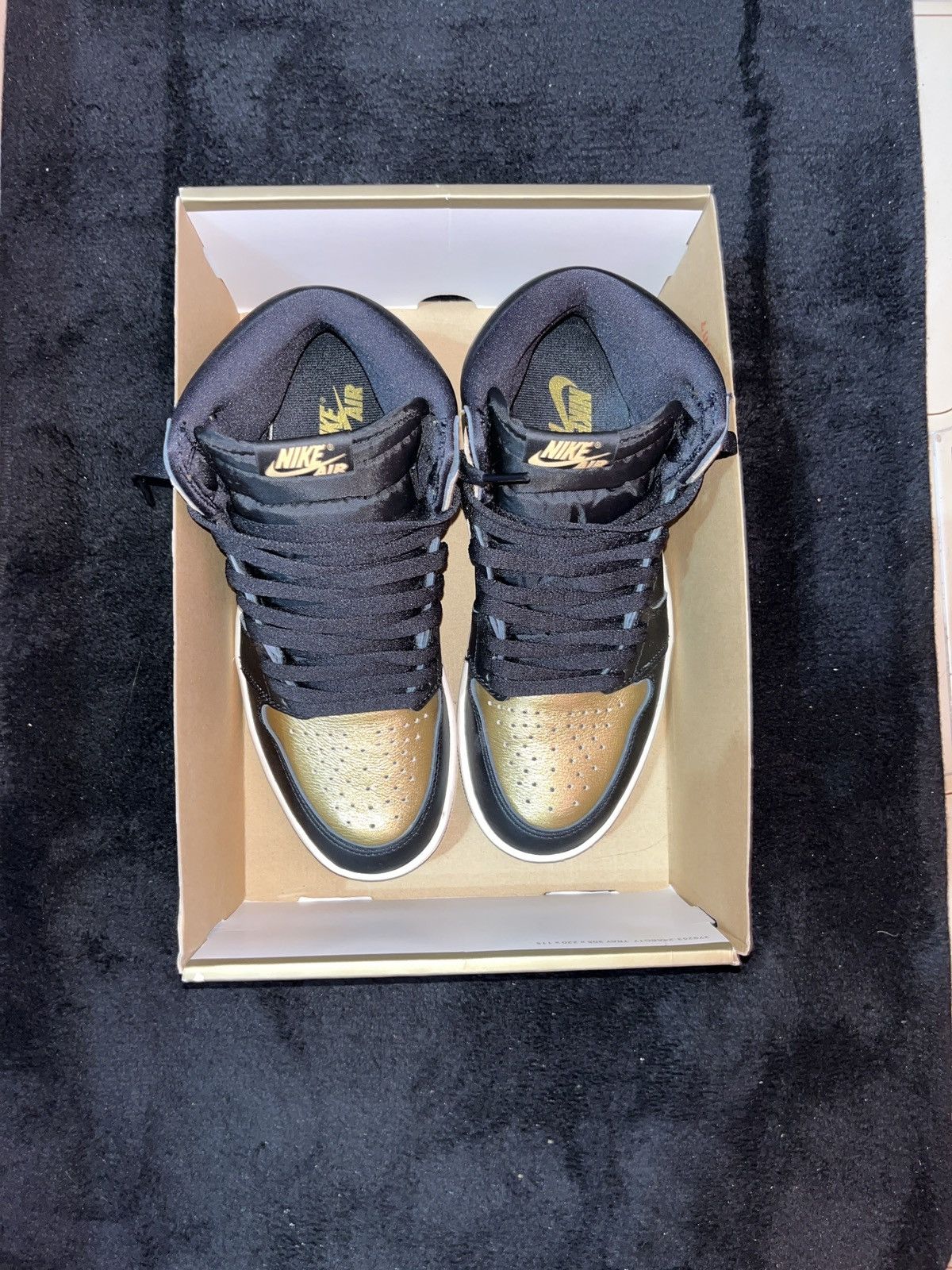 Nike Nike Air Jordan 1 retro high OG Size US 7.5 / EU 40-41 - 8 Thumbnail