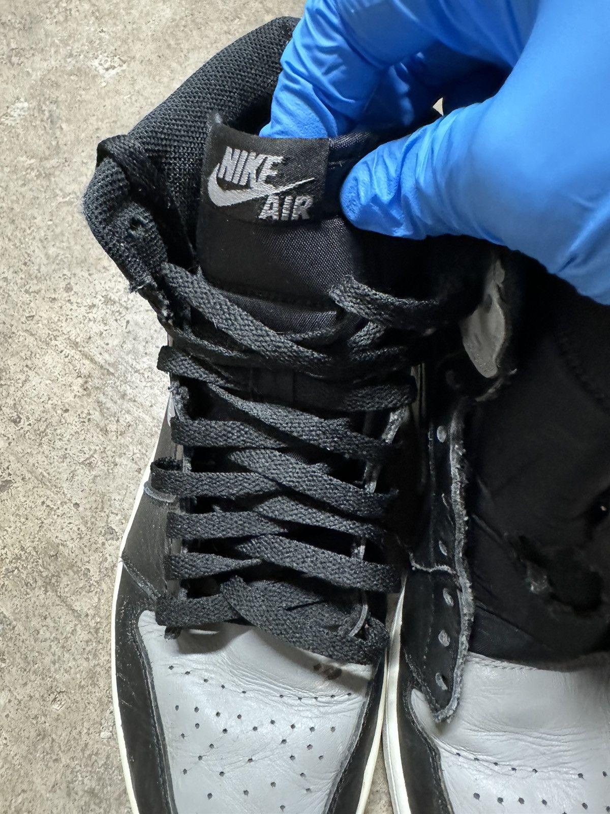 Jordan Brand × Nike Nike Air Jordan 1’s Shadow (2013) Size US 10 / EU 43 - 11 Thumbnail