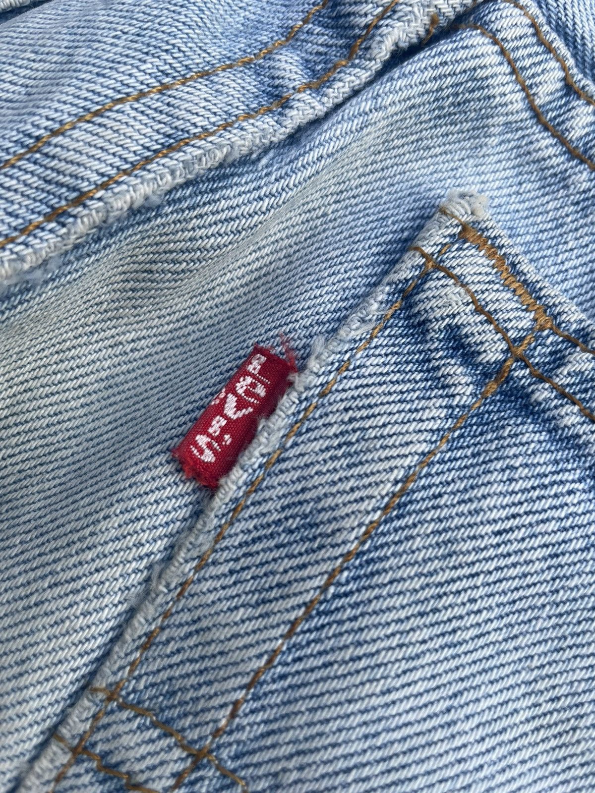 Levi's Vintage 1991 Levis 501 e Usa Faded Distressed Size US 31 - 19 Thumbnail