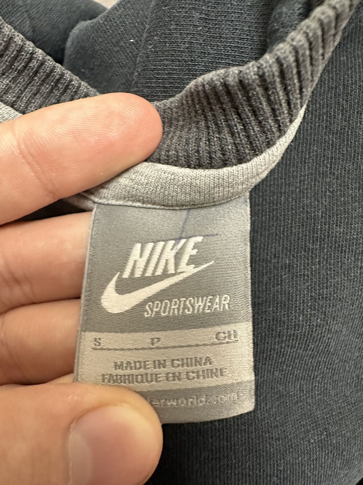 Nike Vintage Nike Sweitshirt Small Swoosh 90s y2k drill drip Size US M / EU 48-50 / 2 - 6 Thumbnail