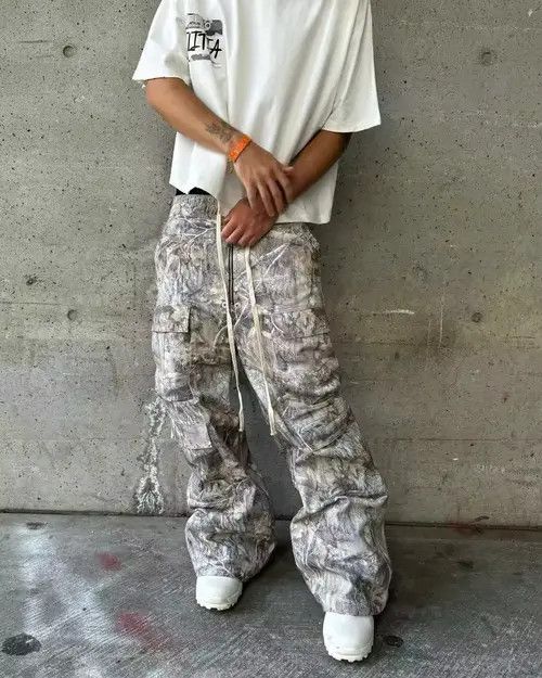 VIBE Camo Jogger Pant Size US 36 / EU 52 - 1 Thumbnail