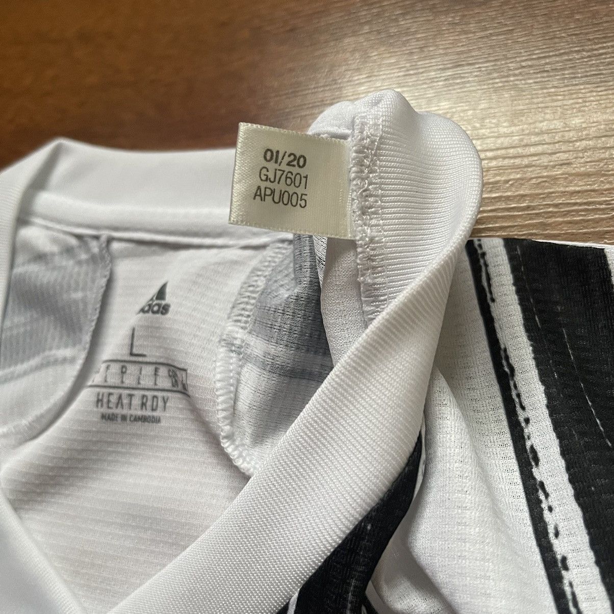 Adidas JUVENTUS ADIDAS 2020/2021 FOOTBALL HOME JERSEY #22 CHIESA Size US L / EU 52-54 / 3 - 7 Thumbnail