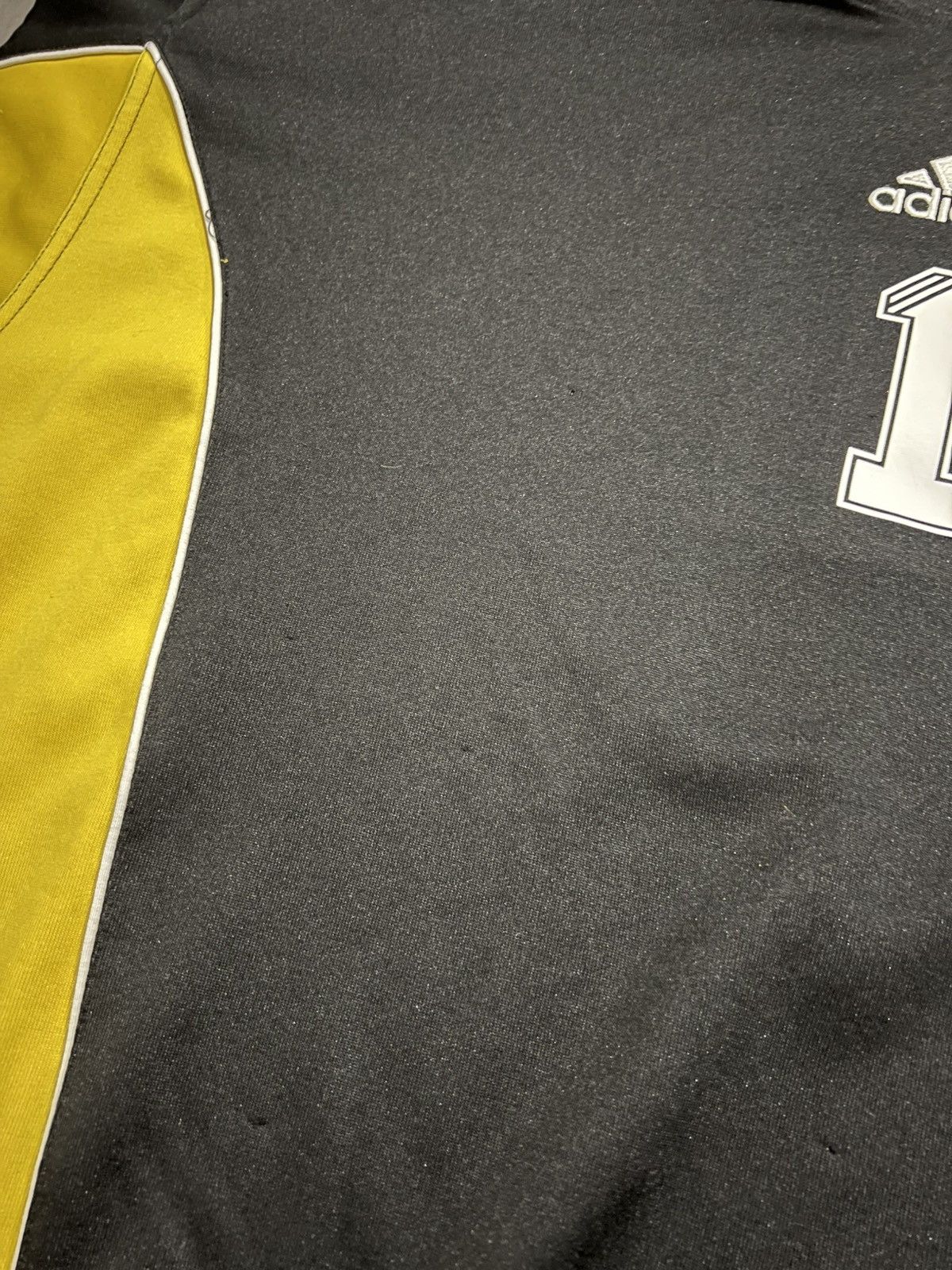 Adidas 1999 ADIDAS #1 GOALKEEPER SOCCER FOOTBALL SWEATSHIRT SIZE XL Size US XL / EU 56 / 4 - 14 Thumbnail