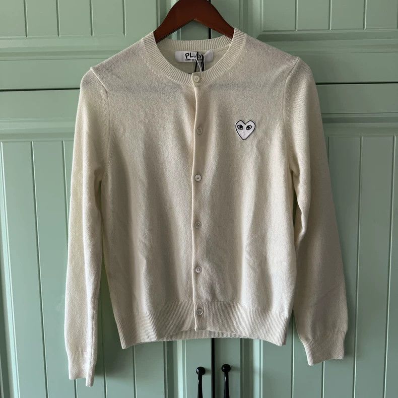 Comme des Garcons Comme Des Garcons White Heart Embroidered Cardigan Size L / US 10 / IT 46 - 1 Thumbnail