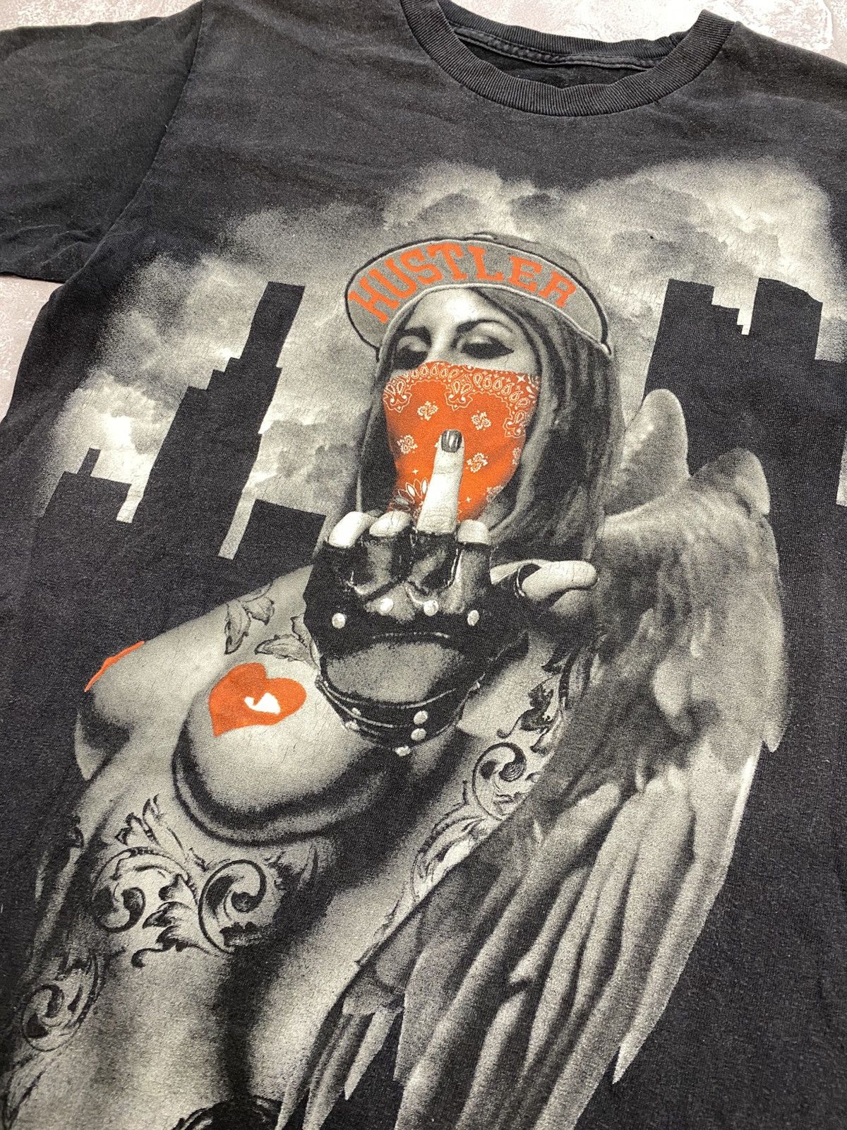 Japanese Brand Vintage Hustler Naked Girl Tee Size US S / EU 44-46 / 1 - 3 Thumbnail
