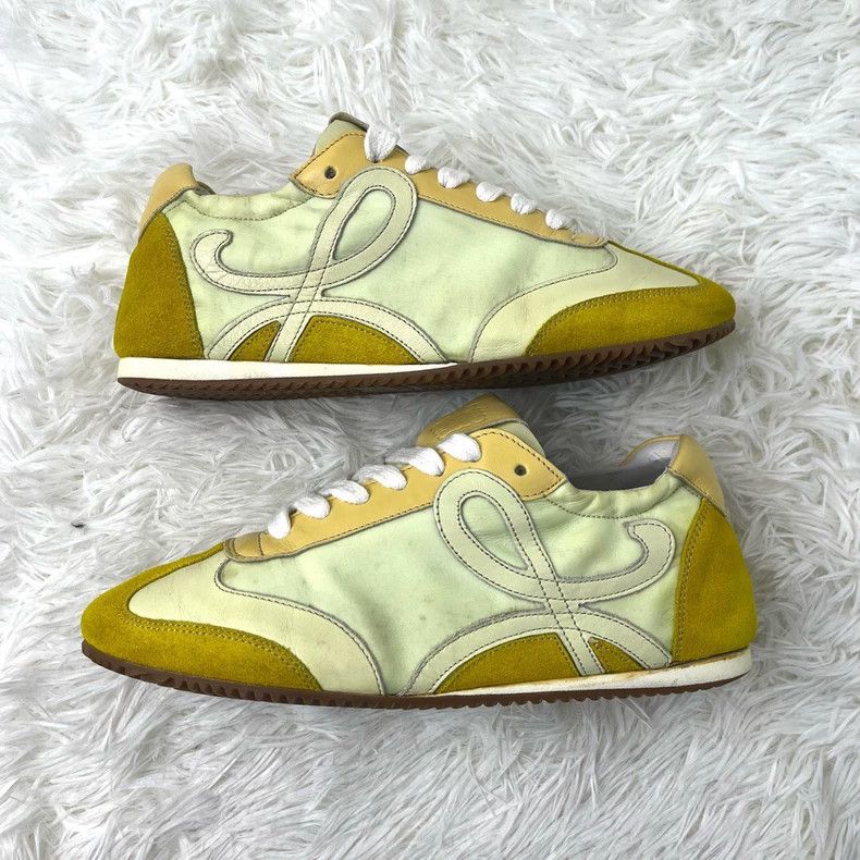 Loewe LOEWE White and yellow Gumpy shoes Size US 5.5 / IT 35.5 - 4 Thumbnail