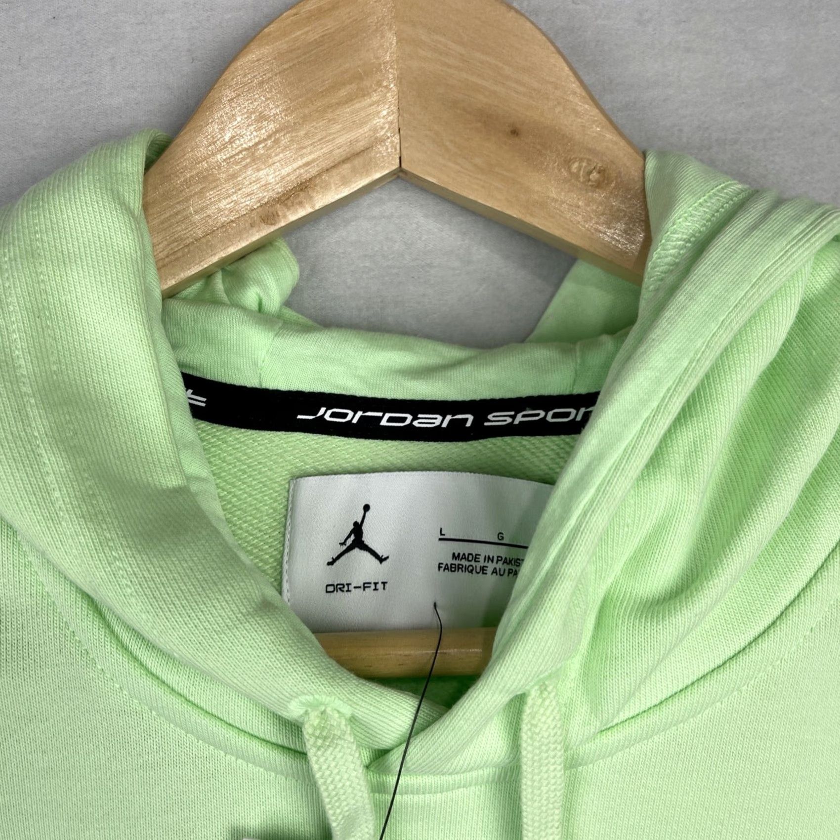 Jordan Brand Air Jordan Hoodie Mens Large Green Sport Dri Fit Pullover Sweatshirt FV8606-376 Size US L / EU 52-54 / 3 - 5 Thumbnail