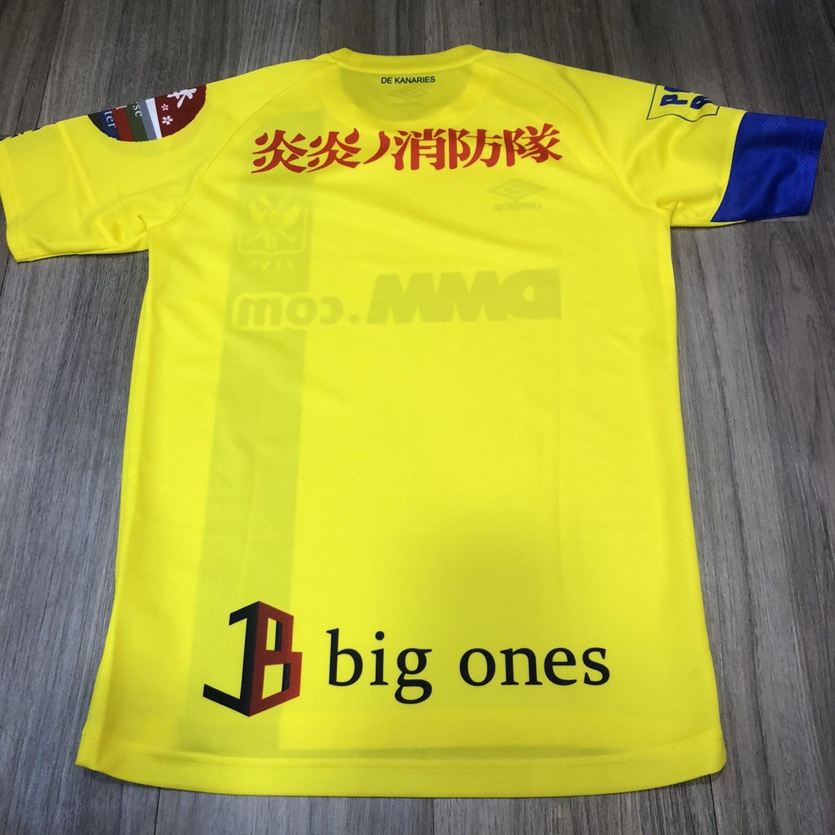 Umbro Sint-truiden 19/20 home jersey Size US S / EU 44-46 / 1 - 2 Thumbnail