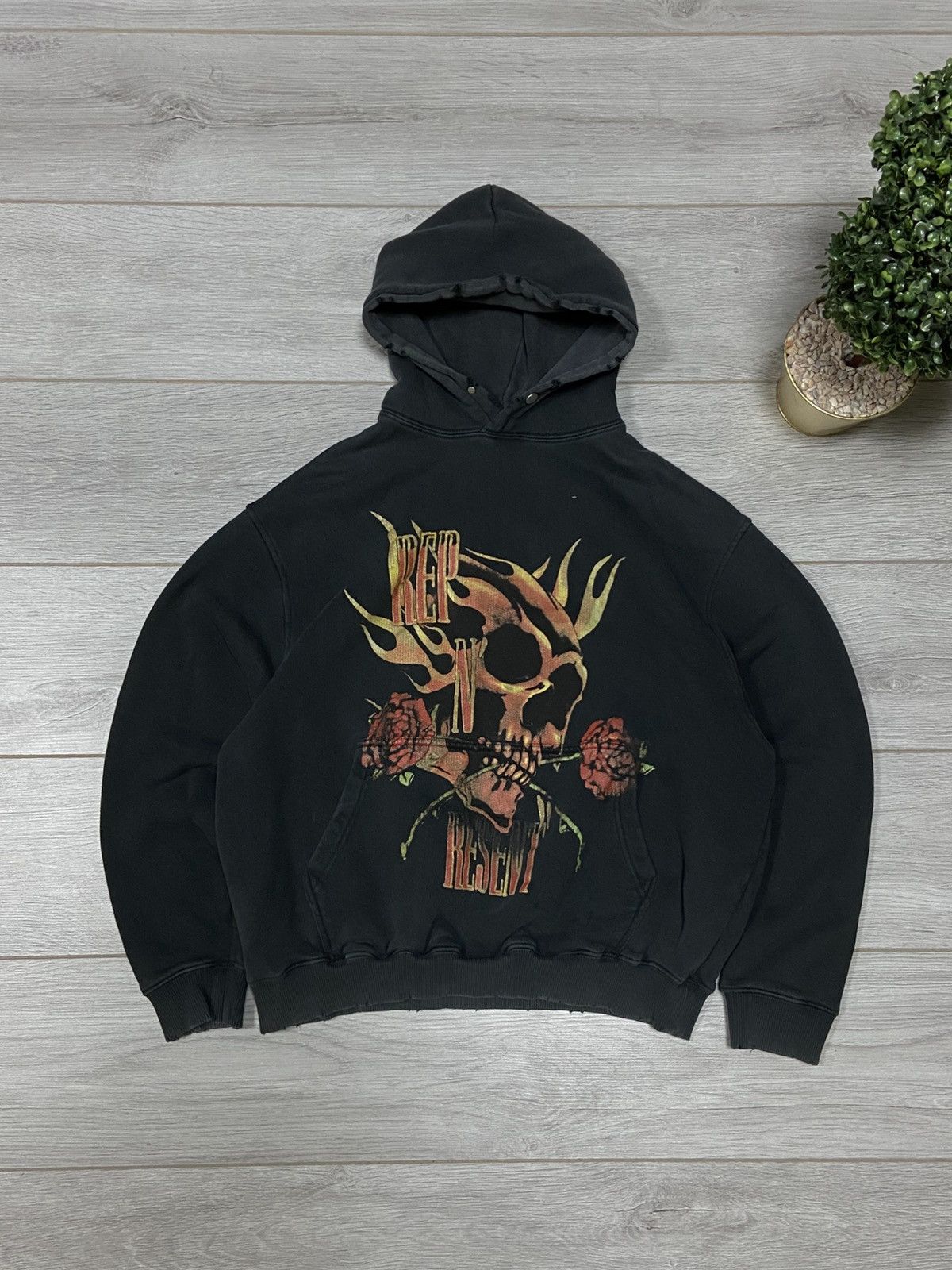 Represent Clo. Represent RARE Rep N’ Resent Hoodie Guns n Roses style Size US S / EU 44-46 / 1 - 1 Thumbnail