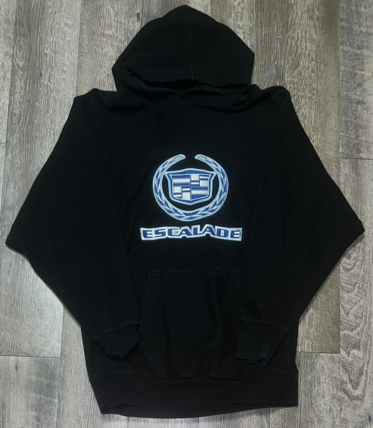 Steve And Barrys Vintage Cadillac Escalade Crewneck Sweater Size Medium Size US M / EU 48-50 / 2 - 1 Thumbnail