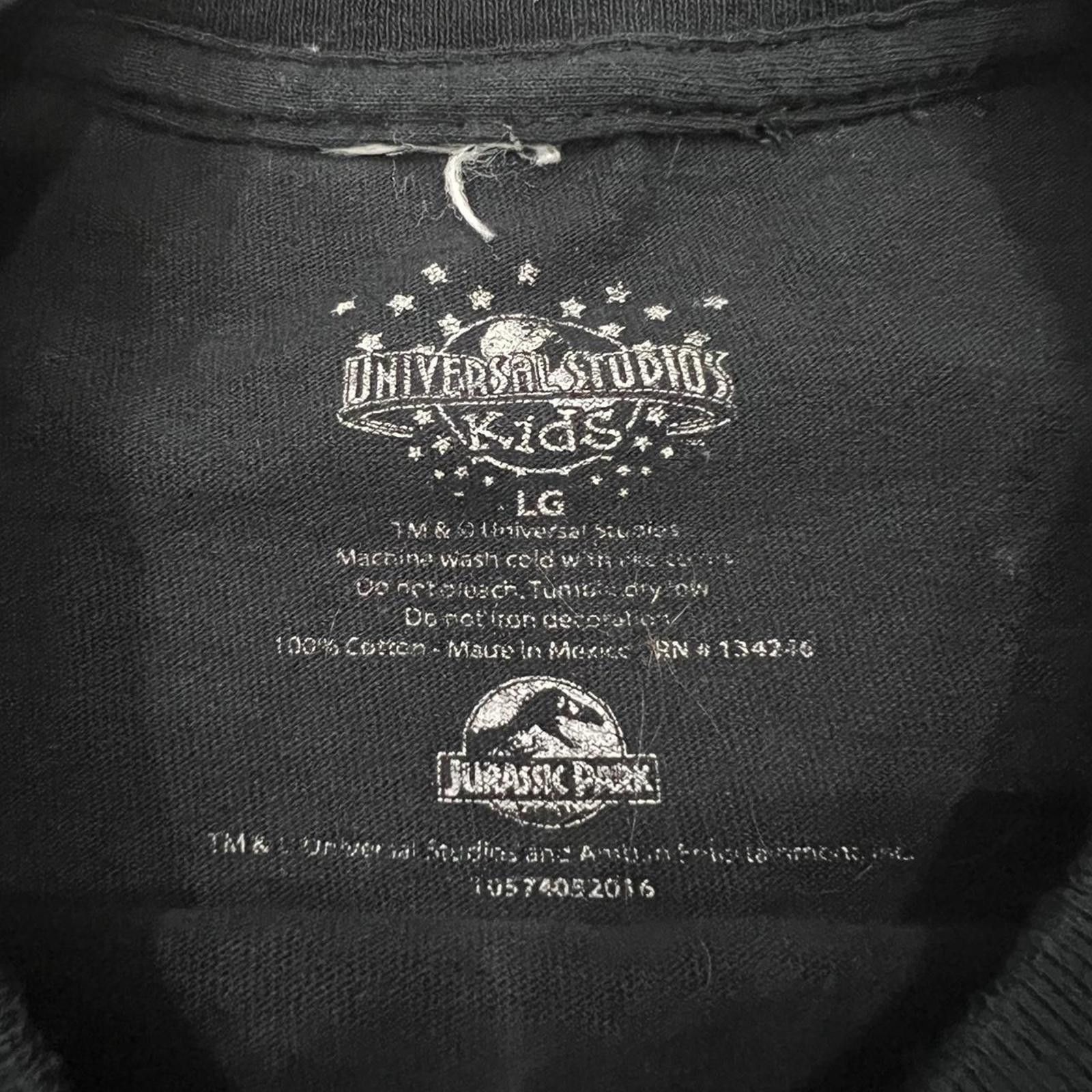Designer Jurassic Park Color Changing Universal Studios T-shirt Size US S / EU 44-46 / 1 - 4 Thumbnail