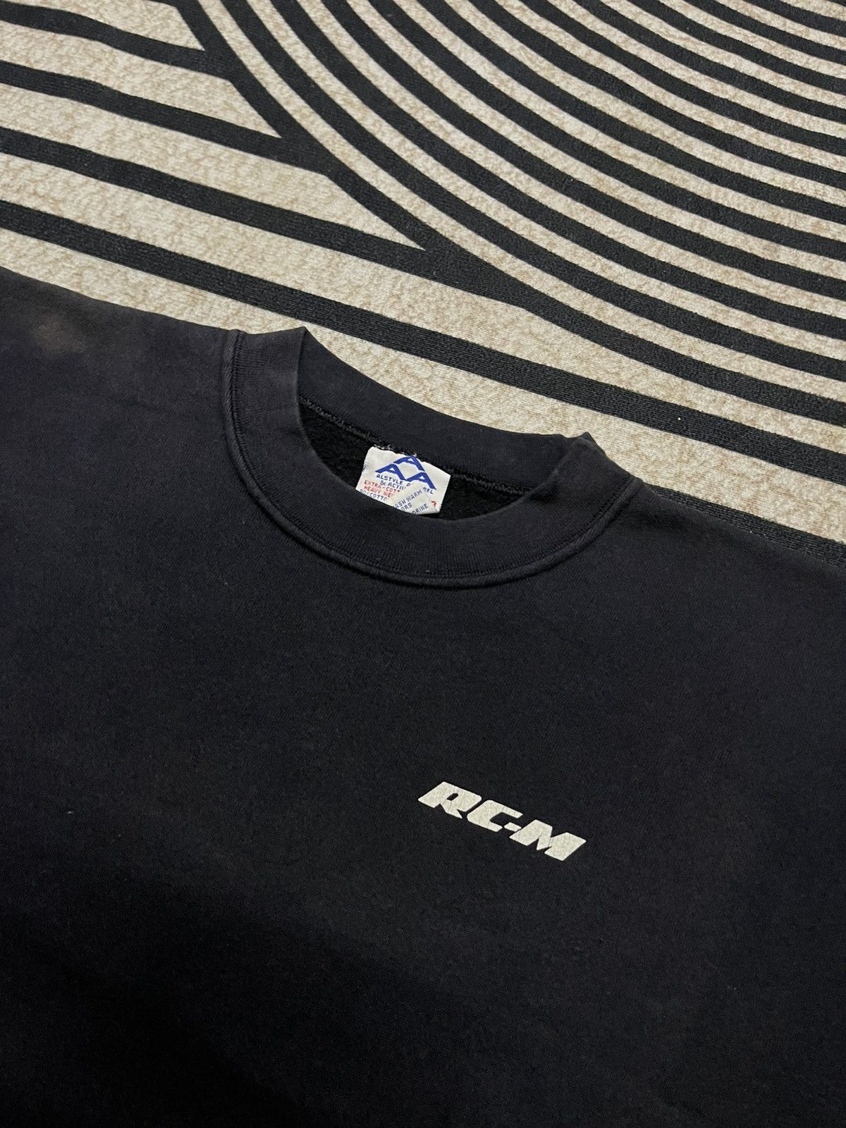 Vintage 90s RC- M LOGO SWEATSHIRT SURF SKATE DESIGN SUN FADED Size US M / EU 48-50 / 2 - 6 Thumbnail