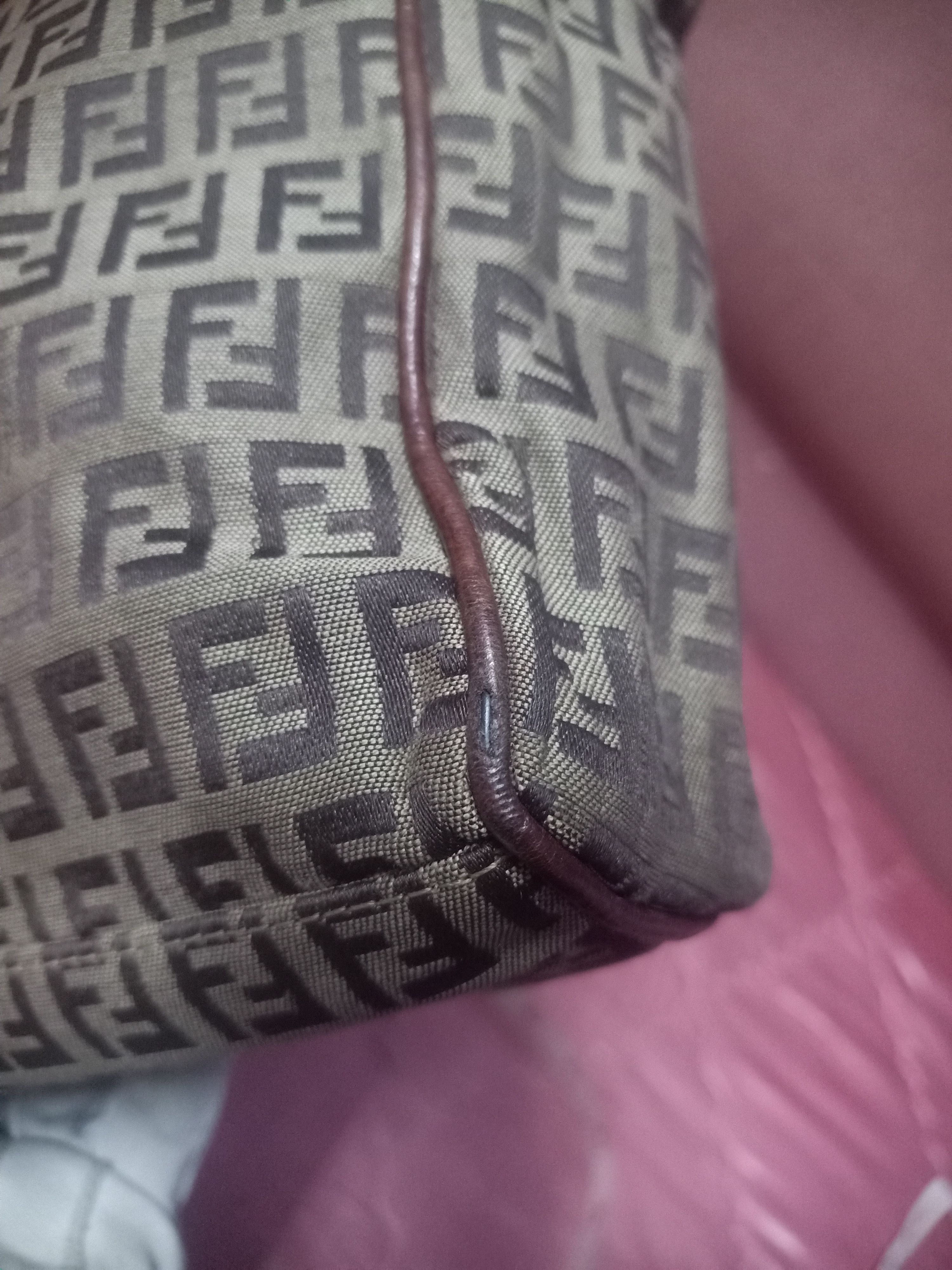 Fendi Authentic Fendi Tote Bag Size ONE SIZE - 20 Thumbnail