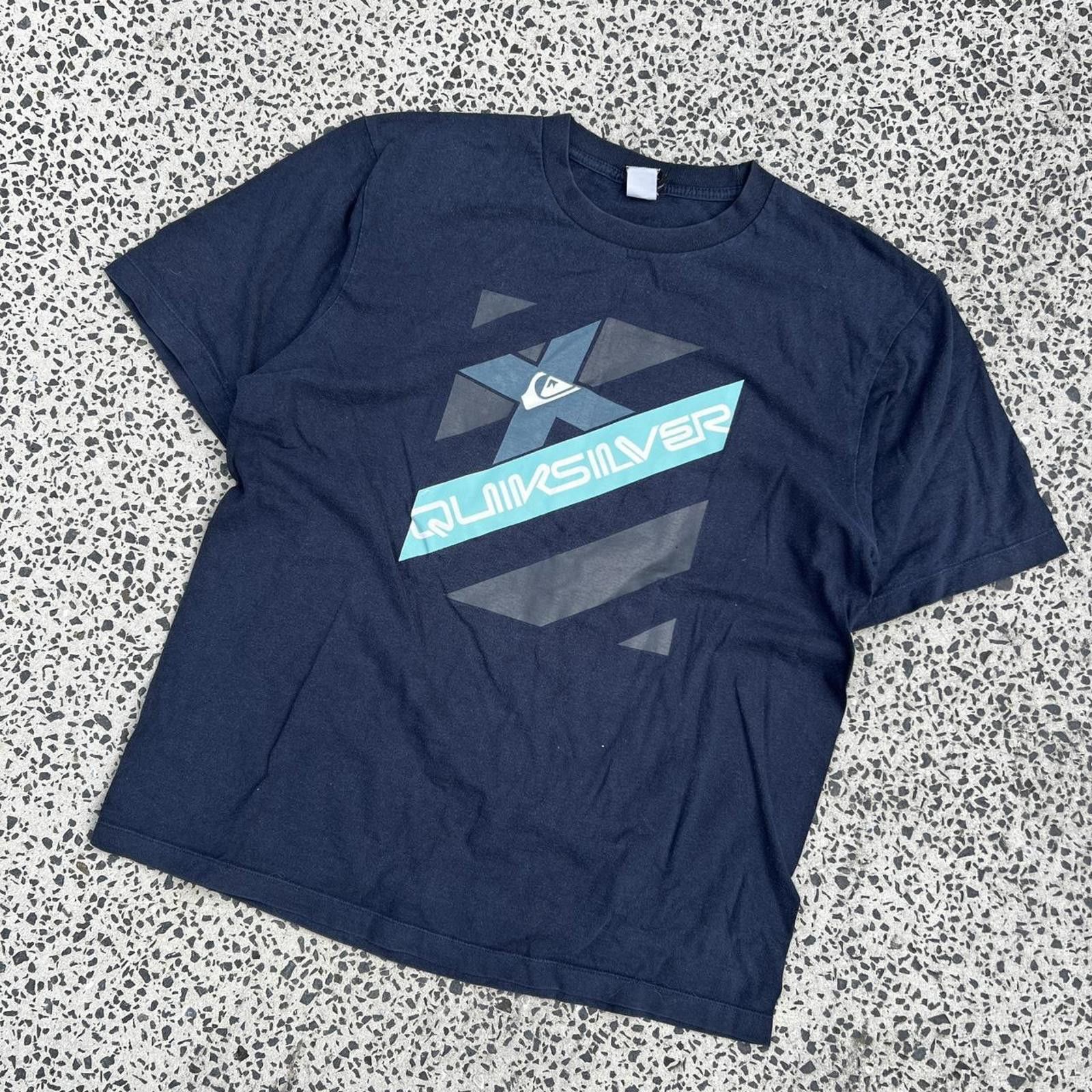 Quiksilver Quiksilver Men's Navy and Blue Tshirt Size US XL / EU 56 / 4 - 1 Thumbnail