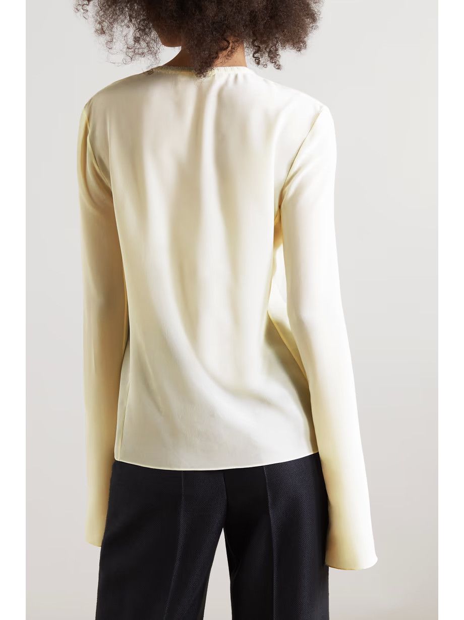 Chloe o1y0825 Silk Blouse in Cream Size S / US 4 / IT 40 - 2 Thumbnail