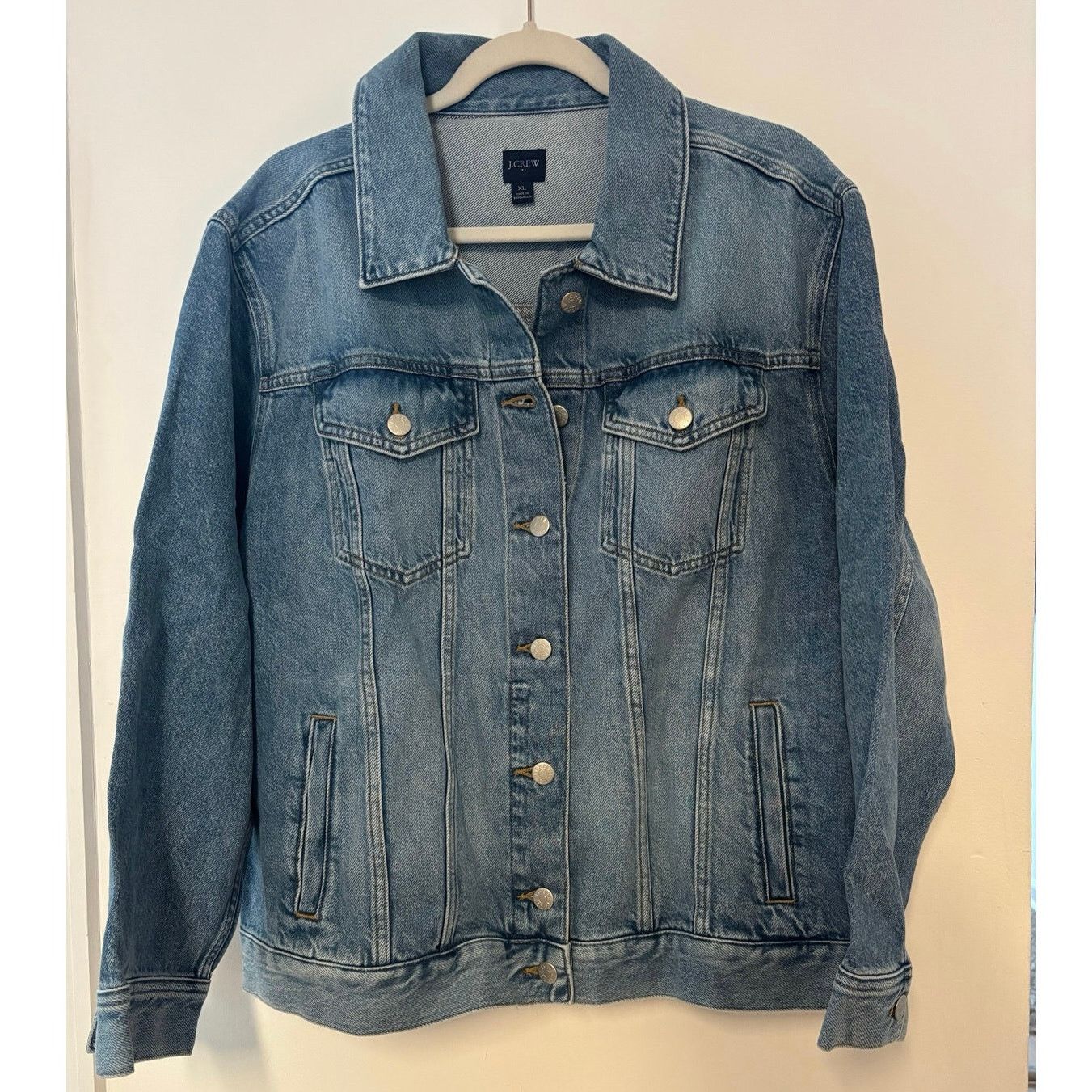 J.Crew NWOT J.Crew Relaxed Denim Jacket Size XL Size XL / US 12-14 / IT 48-50 - 3 Thumbnail
