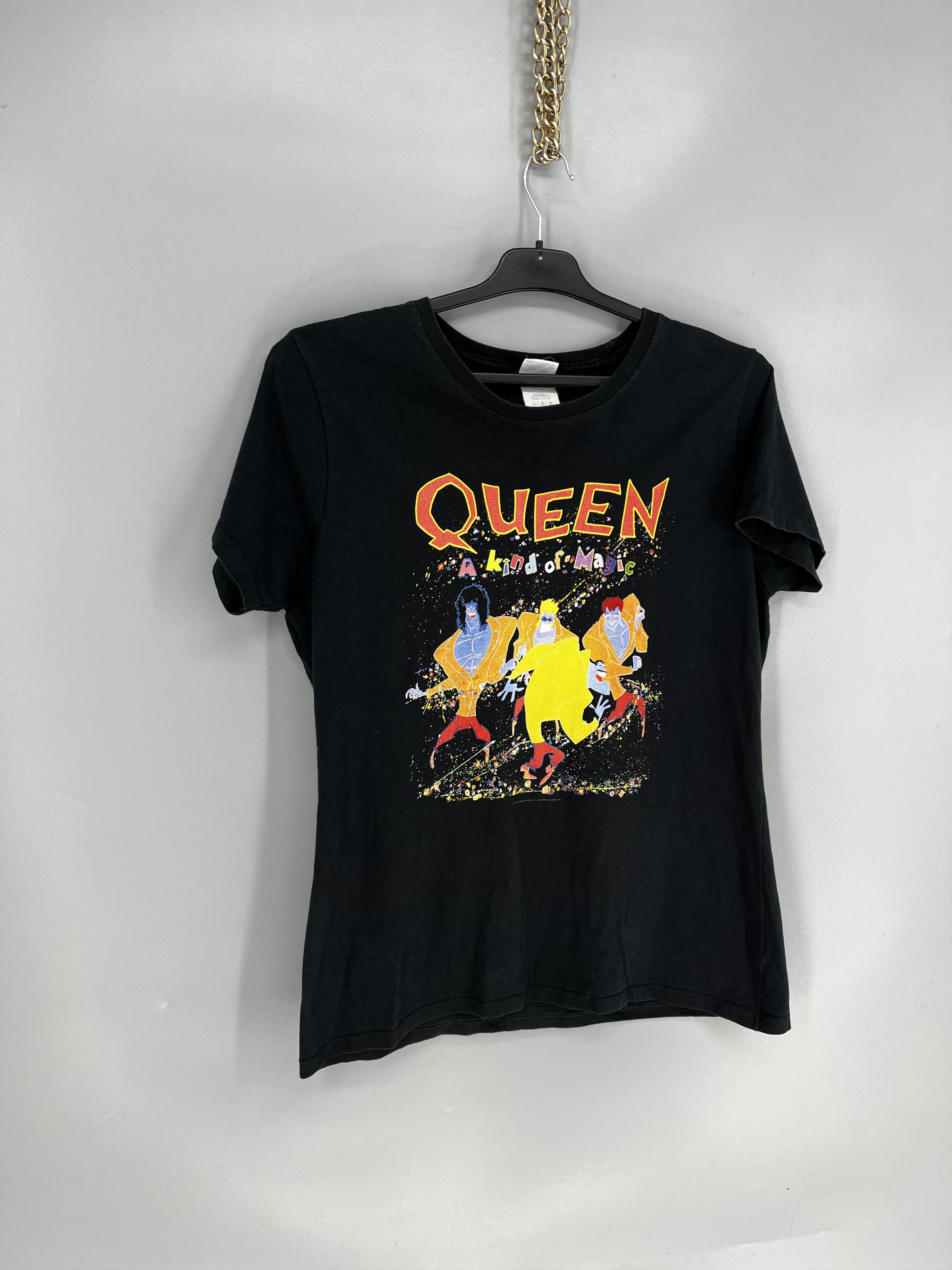 Band Tees Queen Vintage 2000s A Kind of Magic Rock Band Tee Size US M / EU 48-50 / 2 - 2 Thumbnail