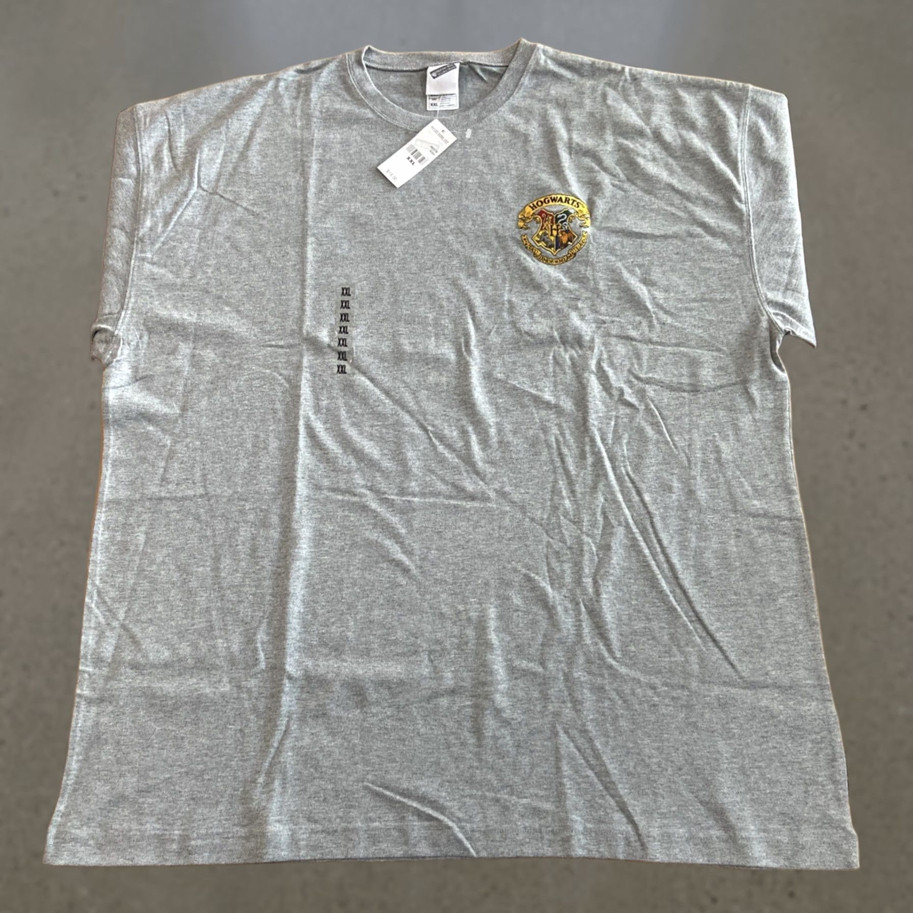 Vintage VINTAGE Harry Potter T-Shirt Warner Bros 2XL Gray Crew Neck Short Sleeve Cotton Shirt Men Hogwarts Crest 2000s Size US XXL / EU 58 / 5 - 1 Thumbnail