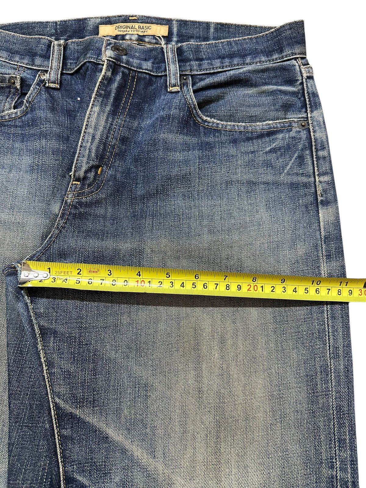 Uniqlo Vintage Japanese Uniqlo Blue Faded Wash Distress Loose Jeans Size US 31 - 14 Thumbnail