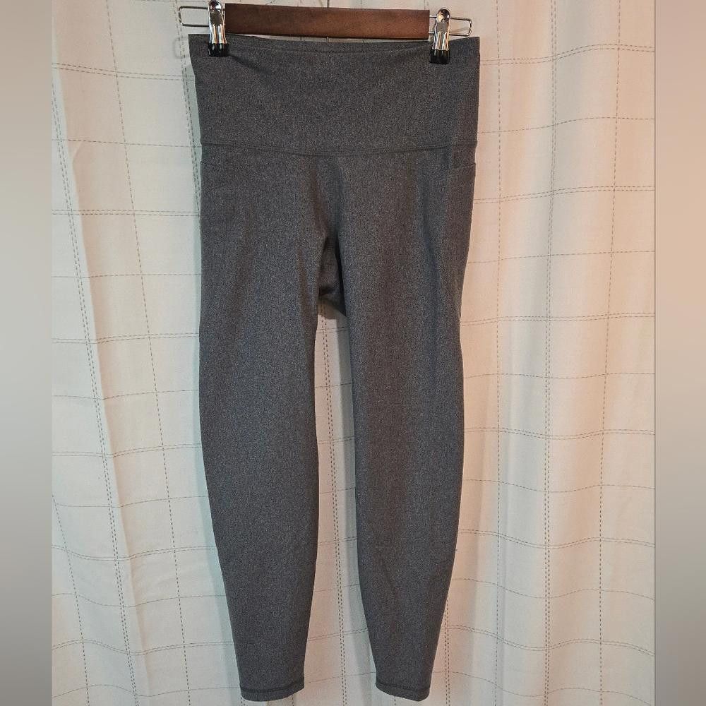 Old Navy Old Navy High Rise Go Dry Active Legging Size 32" / US 10 / IT 46 - 1 Thumbnail