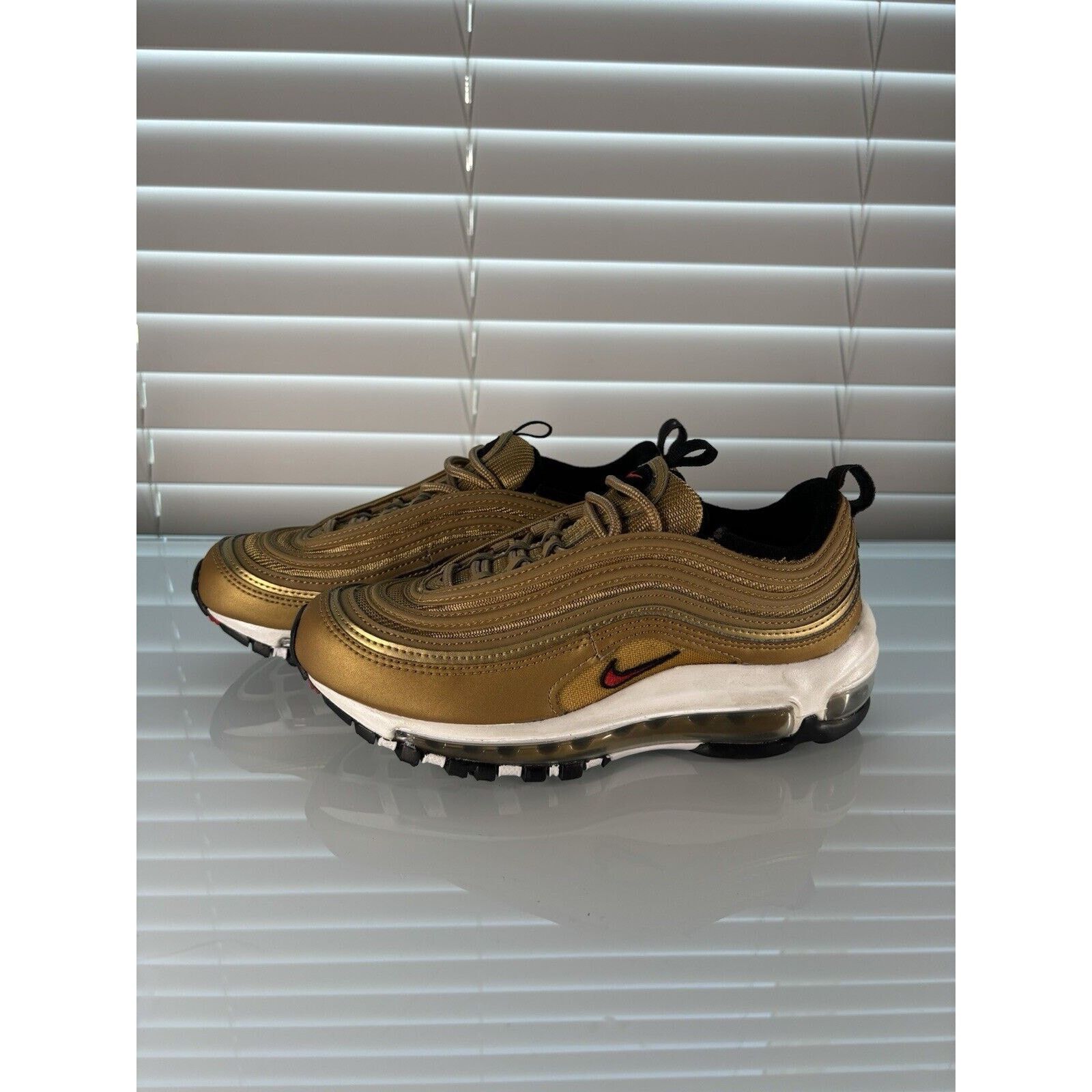 Nike New- Nike WMNS 2018 Air Max 97 METALLIC GOLD (Size: 5 Wmns) Size US 5 / IT 35 - 1 Thumbnail