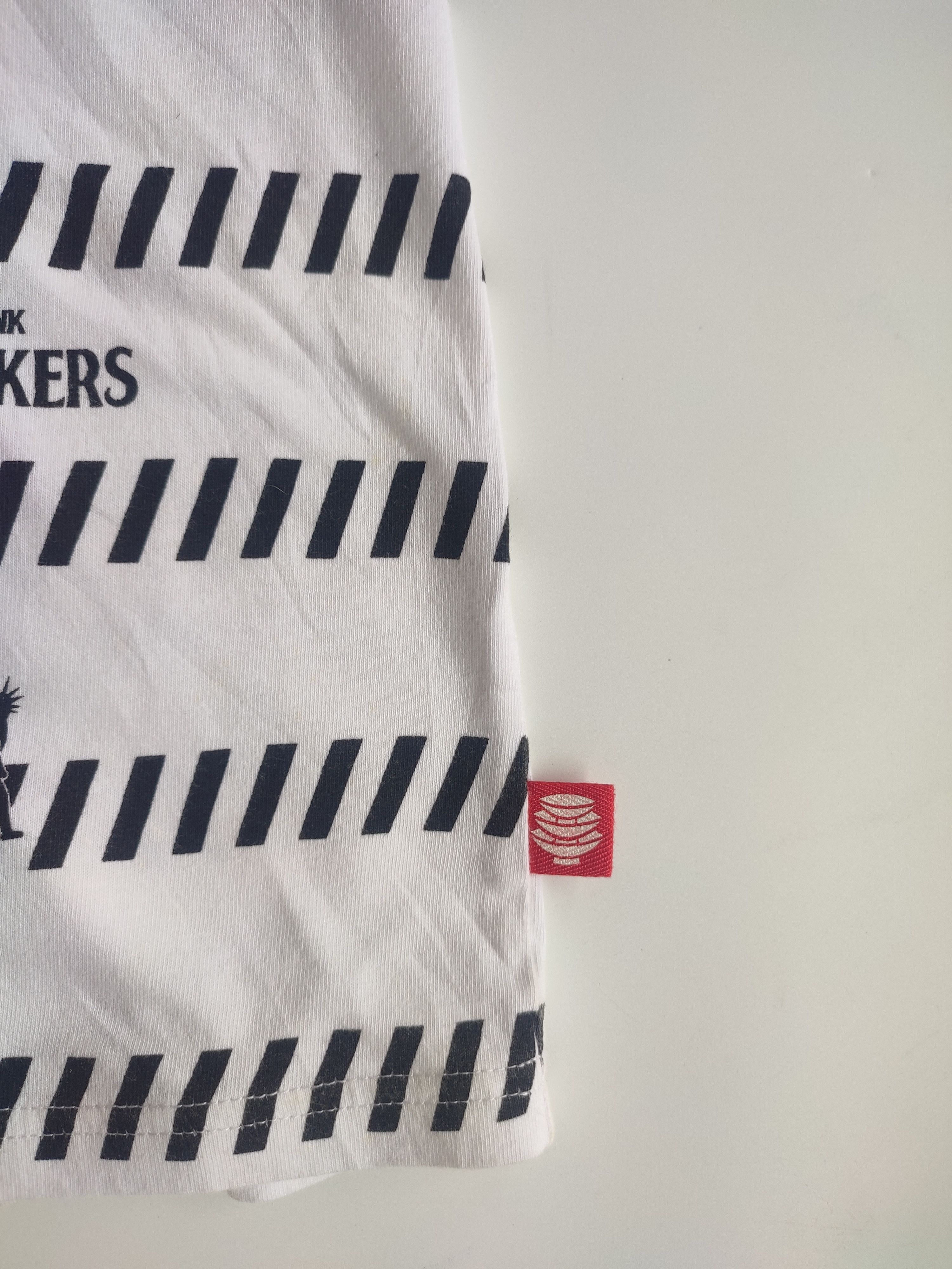 Band Tees PUNK DRUNKERS FULL PRINT VINTAGE TSHIRT Size US M / EU 48-50 / 2 - 4 Thumbnail