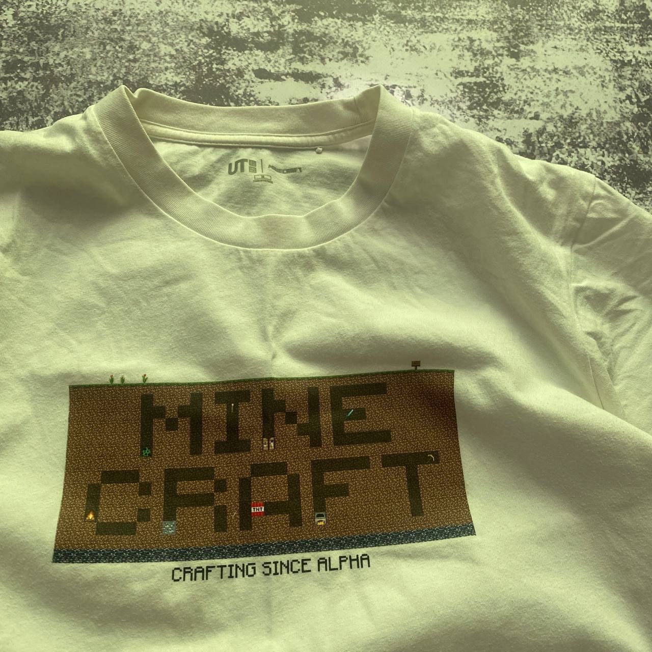Uniqlo Uniqlo x Minecraft graphic Tshirt ( crafting since alpha ) Size US M / EU 48-50 / 2 - 2 Thumbnail