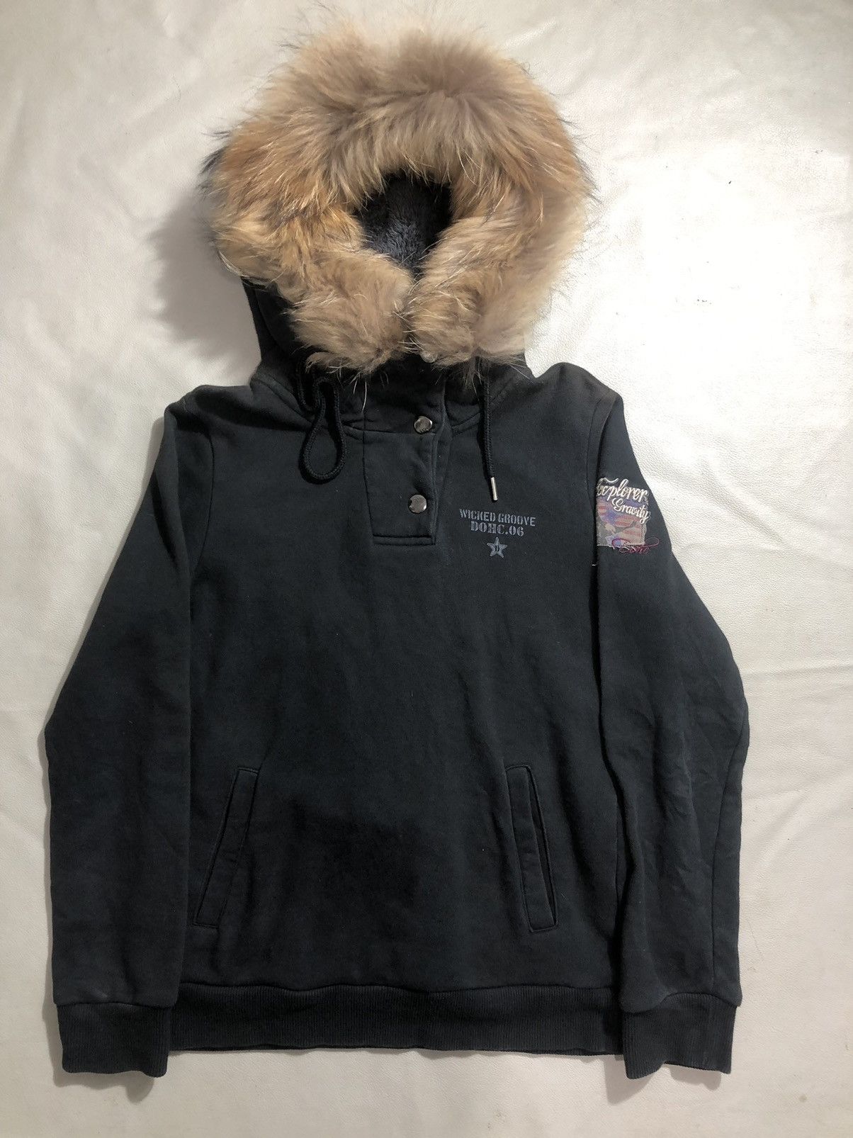 ZUTOMAYO × M A S U AIPEGA FUR HOOD ZUTOMAYO × M A S U AIPEGA FUR HOOD