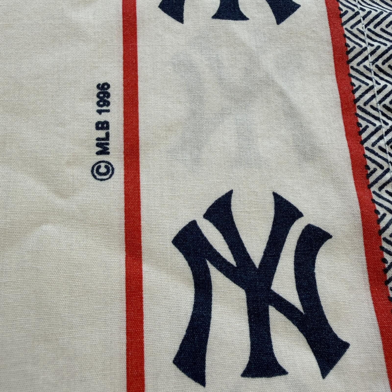 MLB Vintage 1996 New York Yankees Pillowcase MLB Baseball Decor Size ONE SIZE - 4 Thumbnail