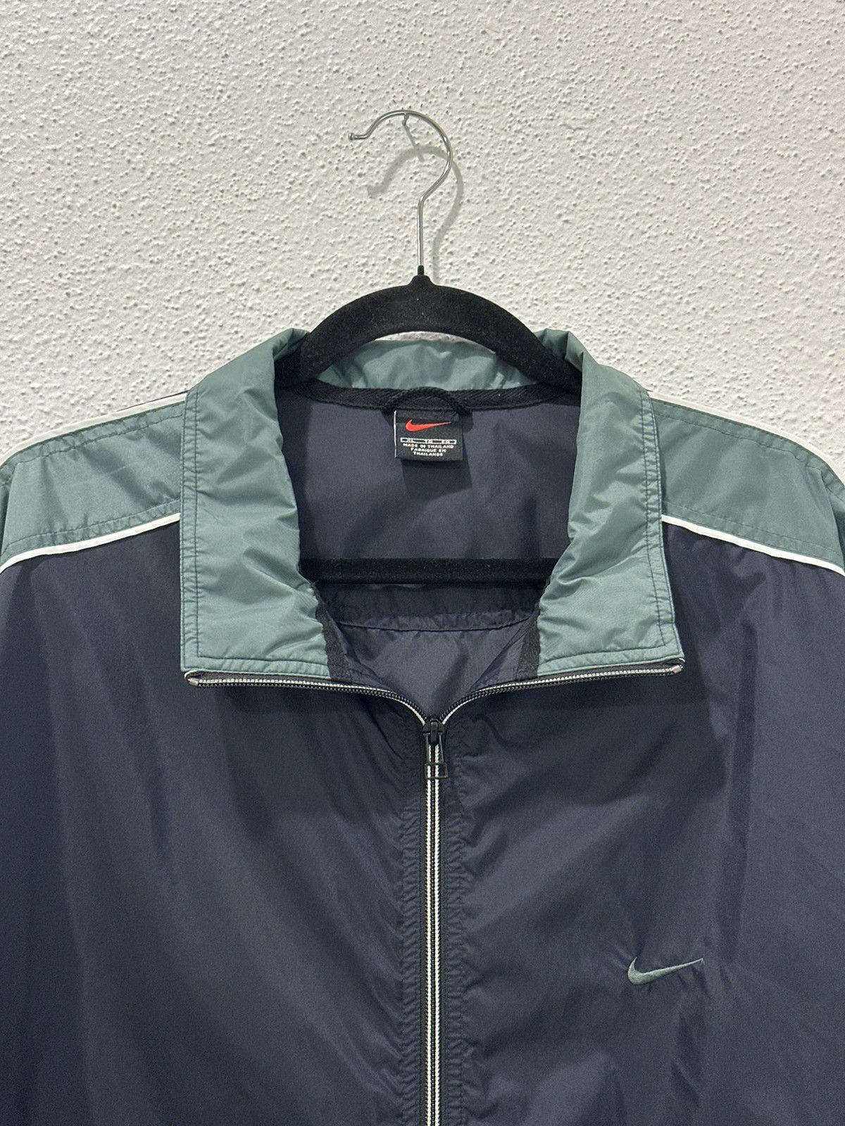 Nike Vintage 90s Nike Windbreaker Jacket Navy XL Size US XL / EU 56 / 4 - 2 Thumbnail