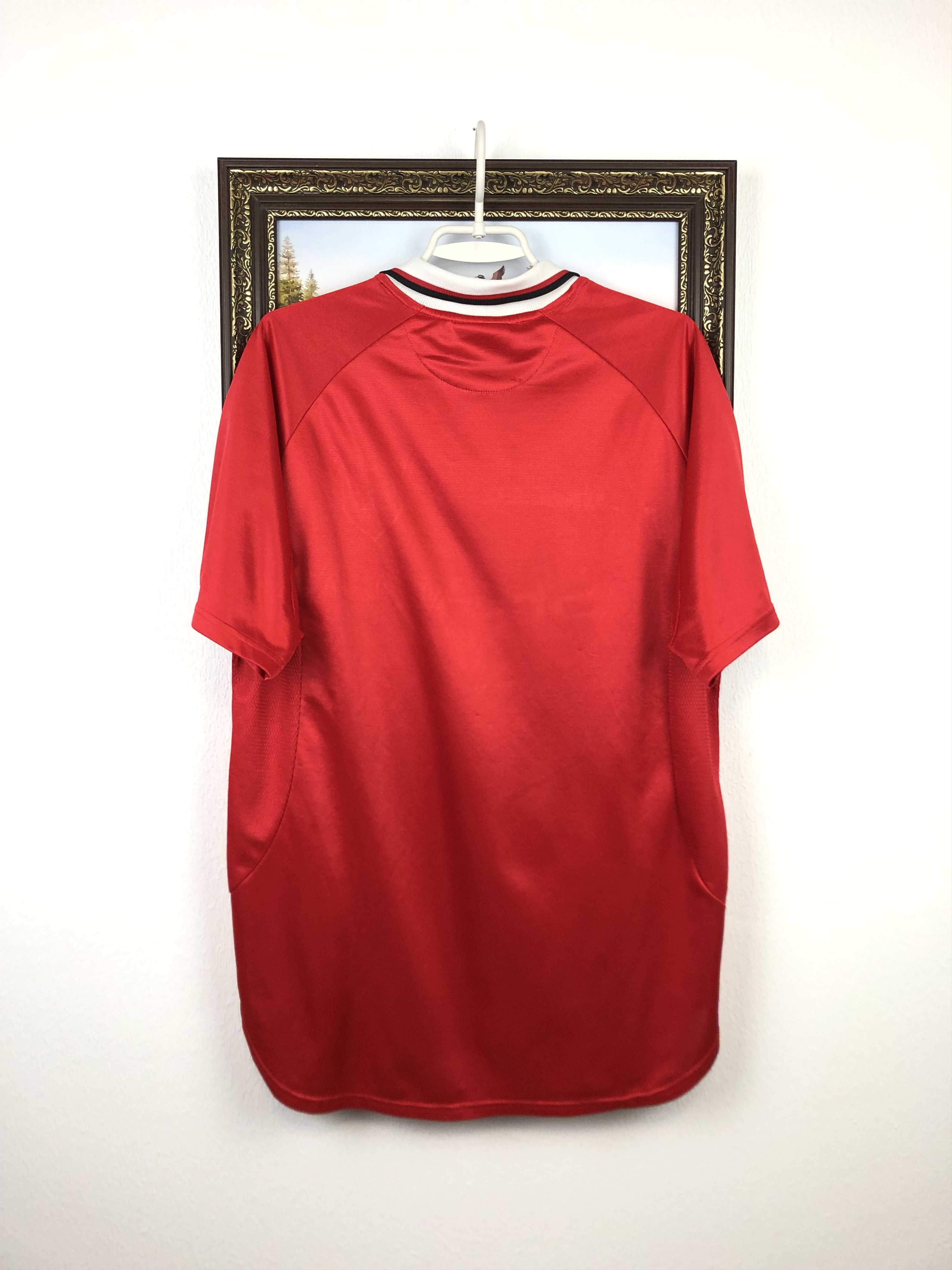 Vintage Manchester United Cup Shirt shirt 1997 Soccer Jersey Size US L / EU 52-54 / 3 - 11 Thumbnail
